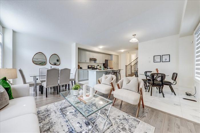 Photo 14 of 14 Reign Lane, Markham, Cedarwood — HOMEH