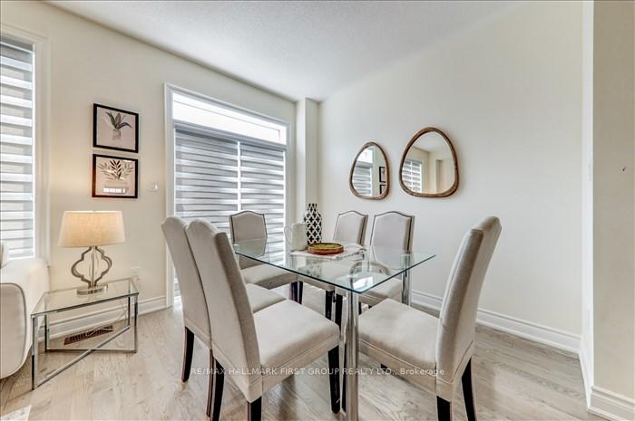 Photo 15 of 14 Reign Lane, Markham, Cedarwood — HOMEH
