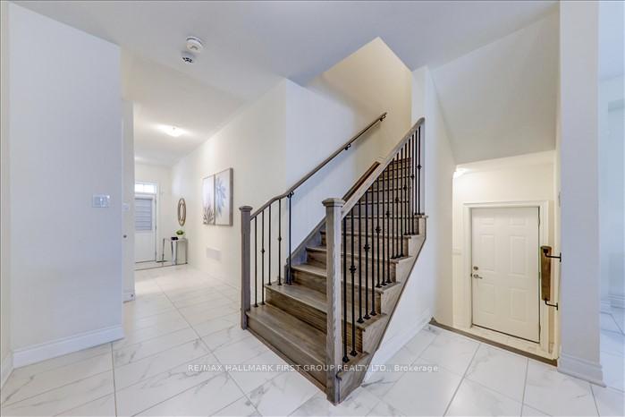Photo 18 of 14 Reign Lane, Markham, Cedarwood — HOMEH