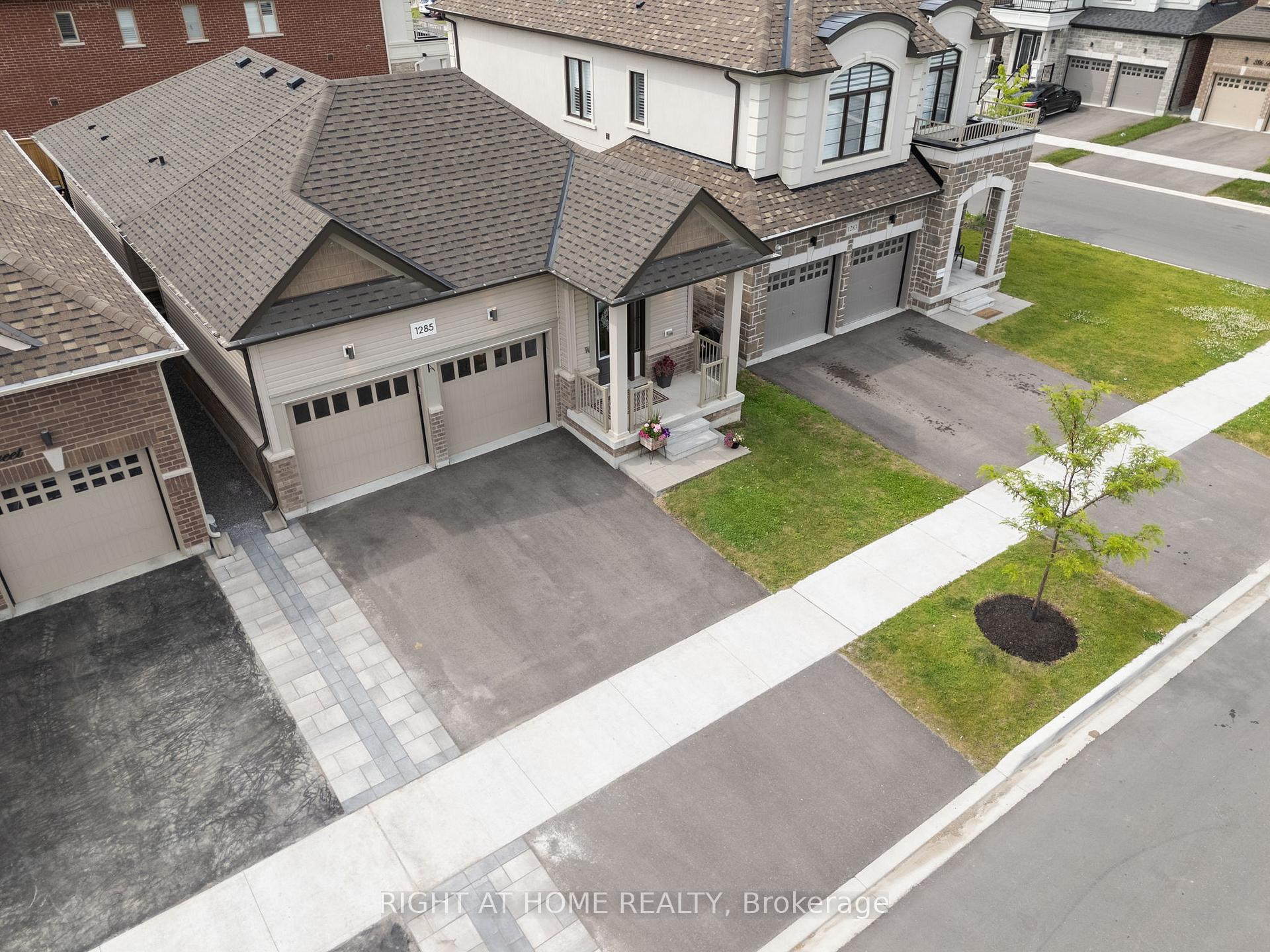 Photo 4 of 1285 Apollo Street, Oshawa, Eastdale — HOMEH