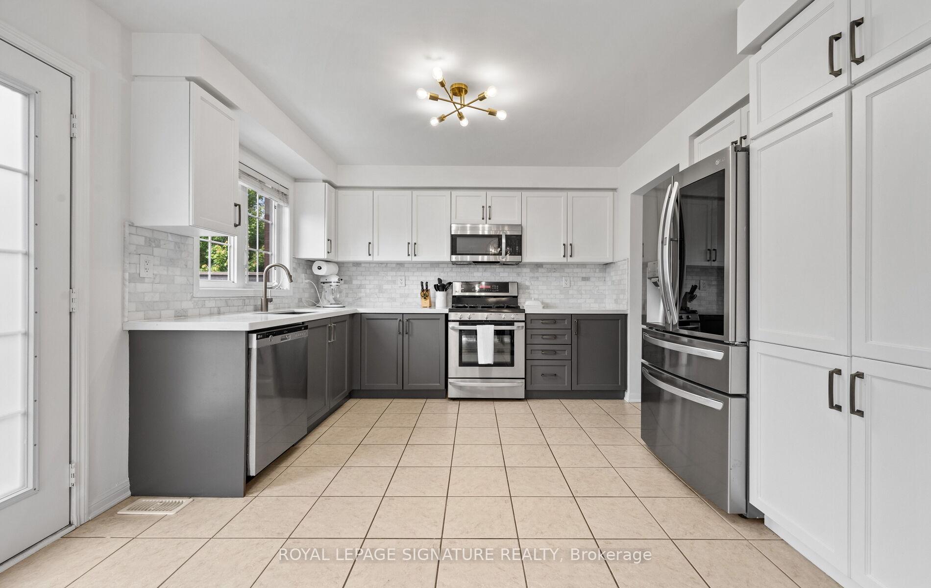 Photo 2 of 981 McTrach Crescent, Milton, Harrison — HOMEH