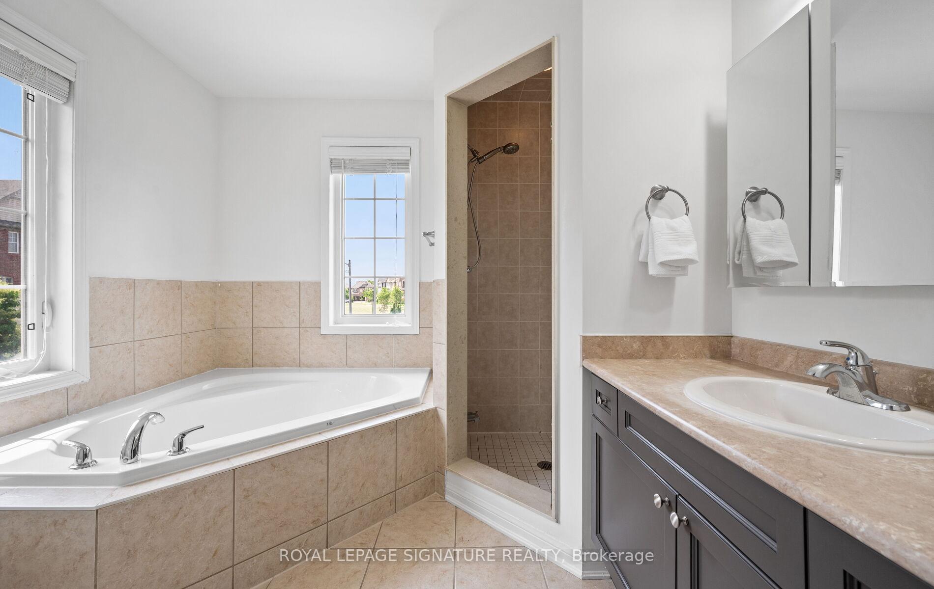 Photo 20 of 981 McTrach Crescent, Milton, Harrison — HOMEH