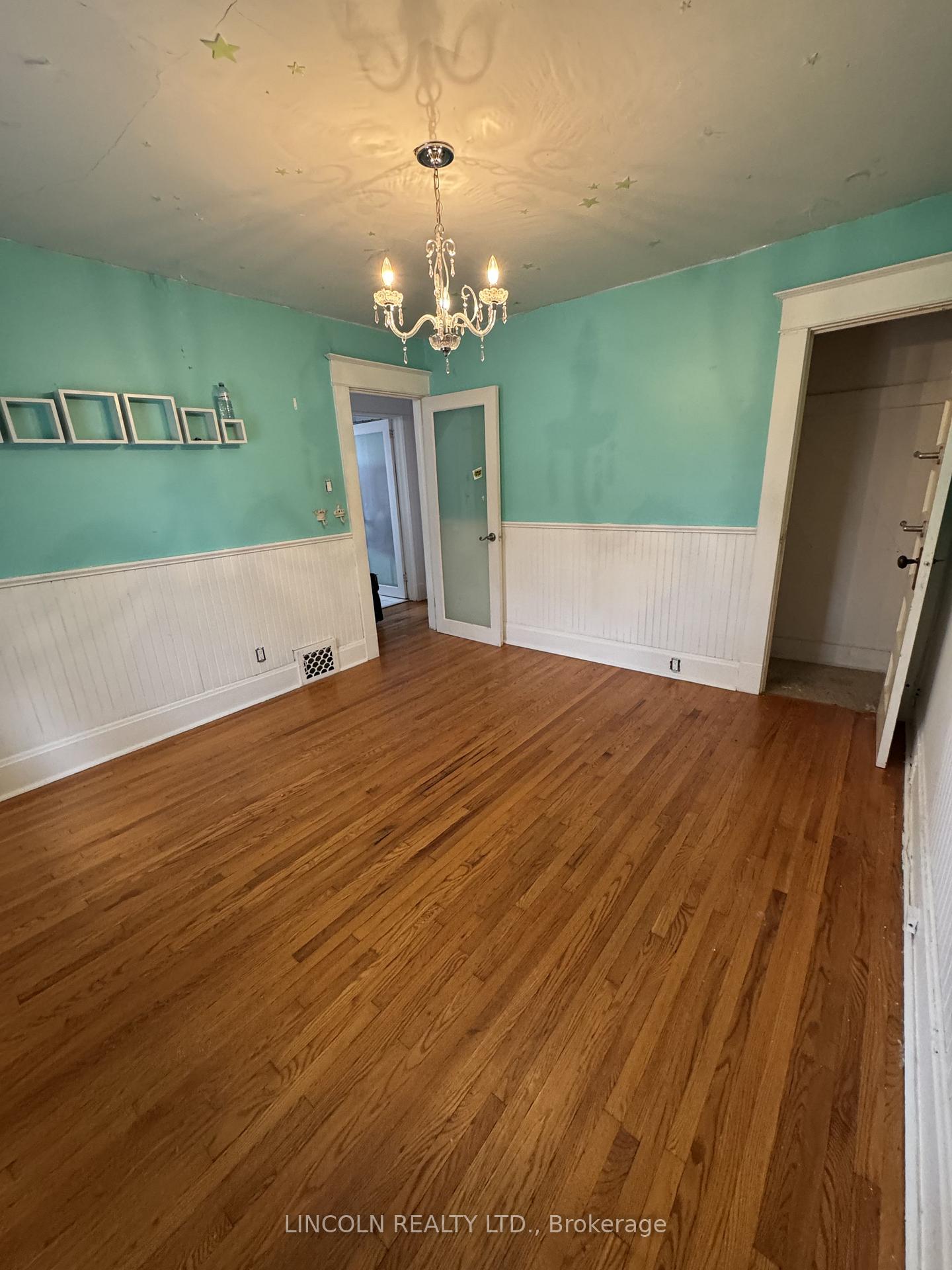 Photo 11 of 155 Elgin Street E, Oshawa, O'Neill — HOMEH