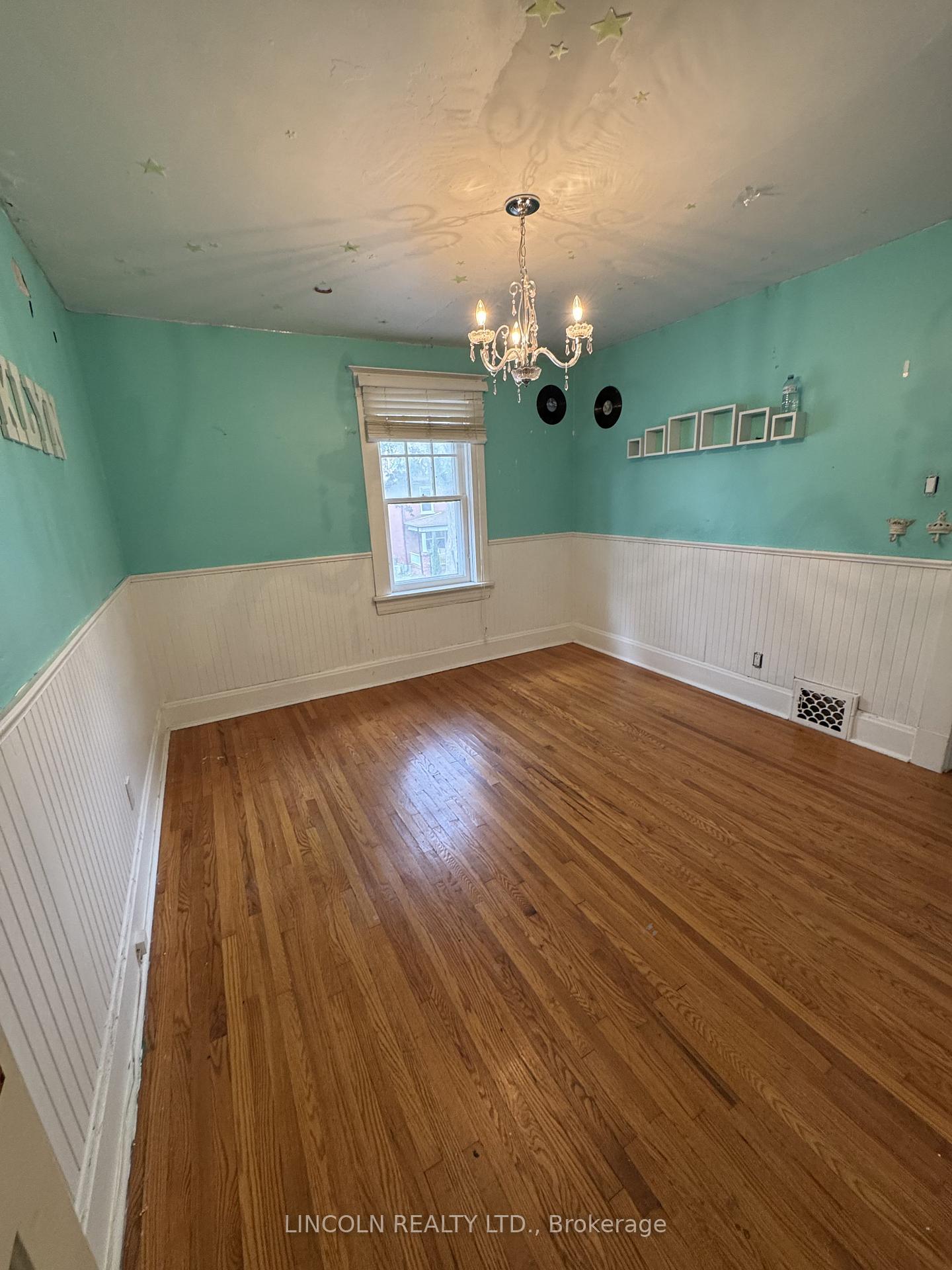 Photo 12 of 155 Elgin Street E, Oshawa, O'Neill — HOMEH