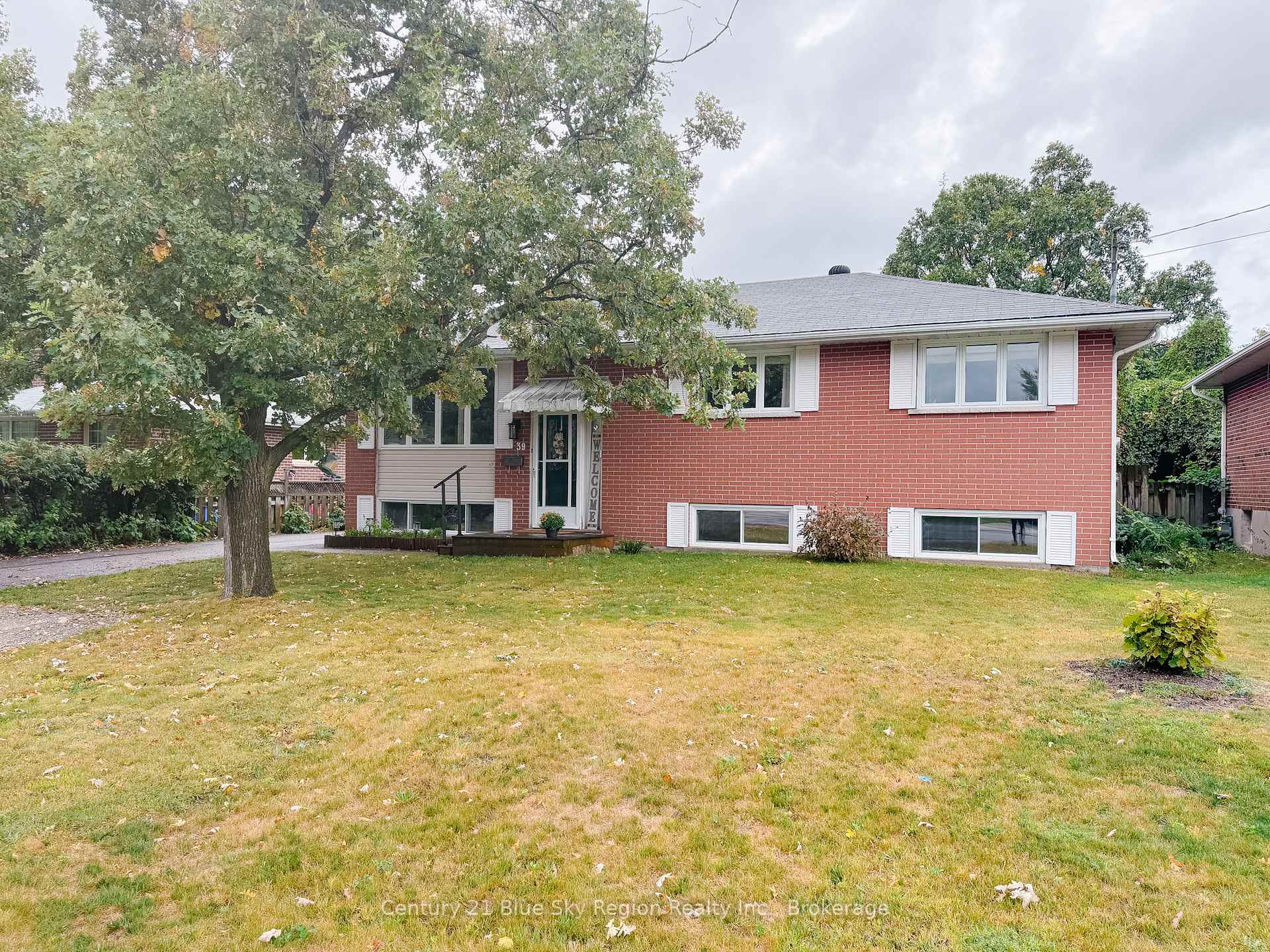 Photo 1 of 39 Prince Edward Drive, North Bay, Ferris — HOMEH