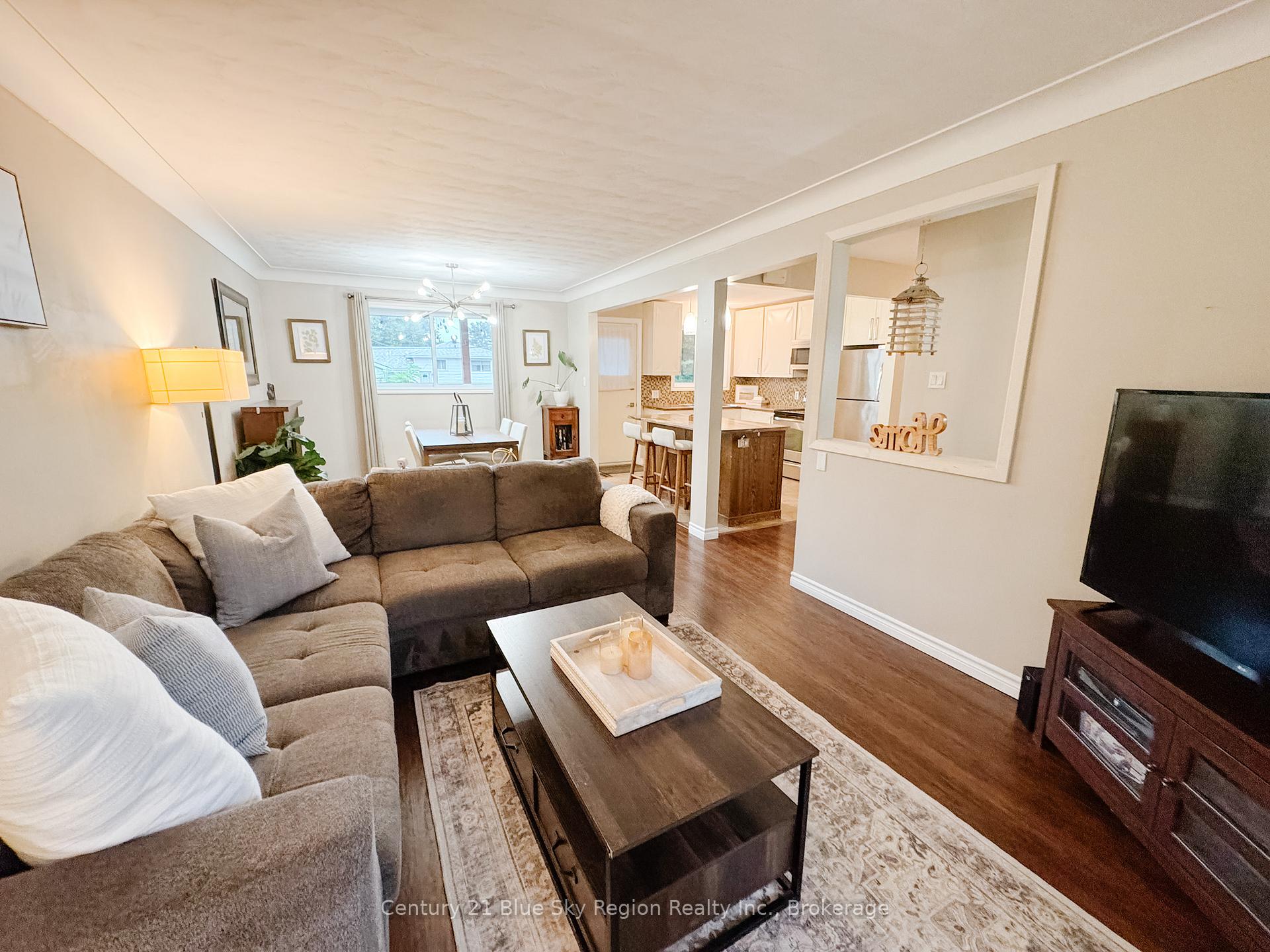 Photo 6 of 39 Prince Edward Drive, North Bay, Ferris — HOMEH