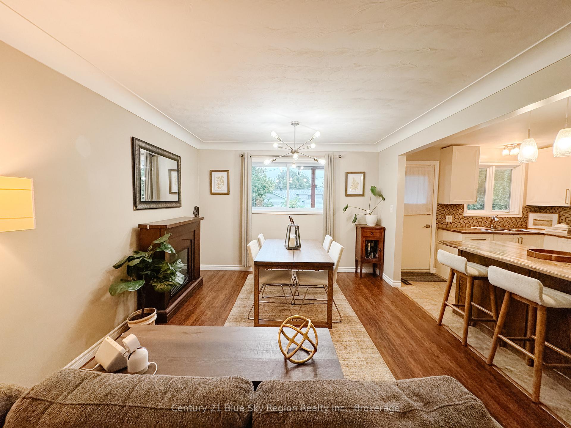 Photo 9 of 39 Prince Edward Drive, North Bay, Ferris — HOMEH