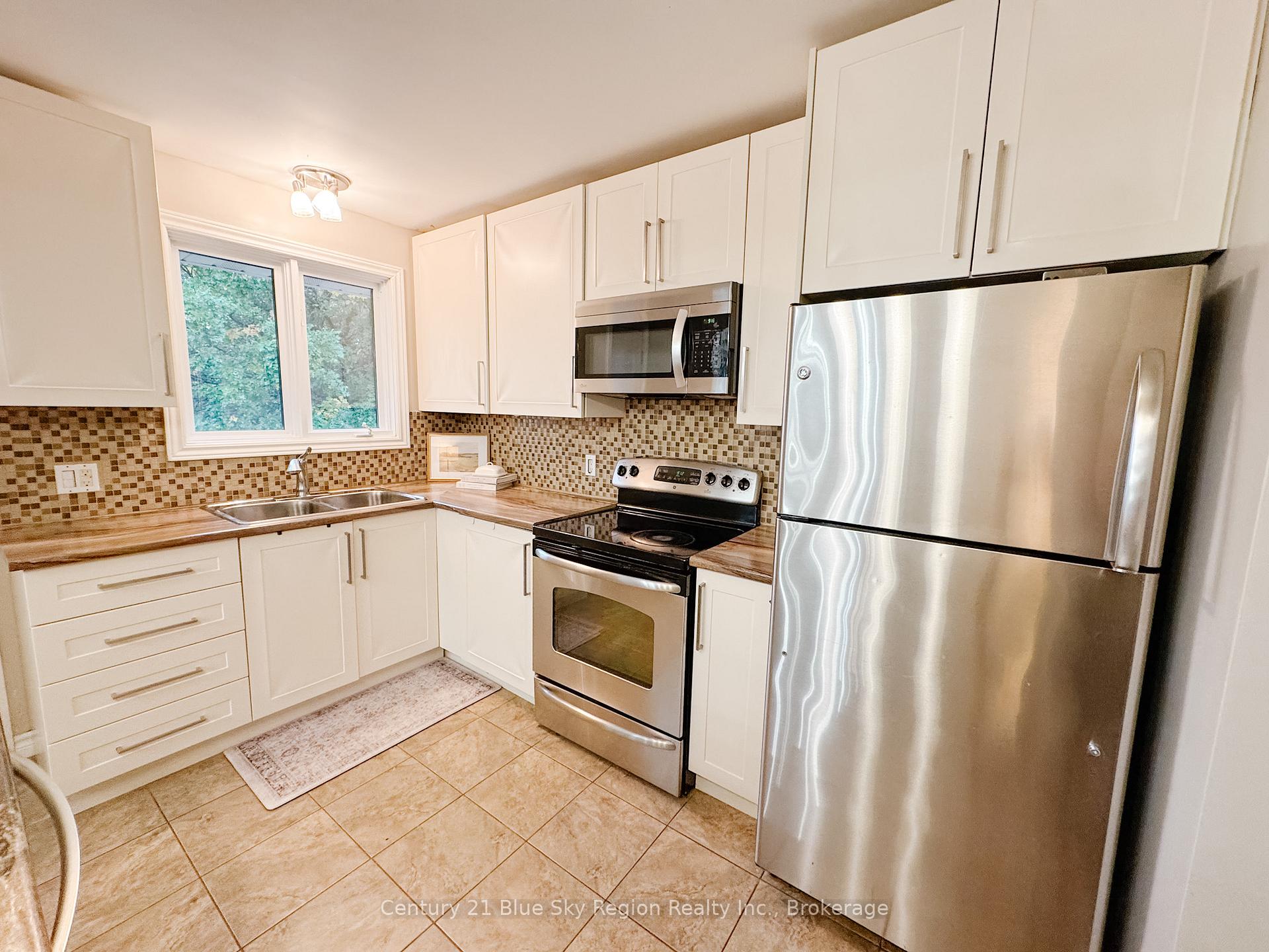 Photo 12 of 39 Prince Edward Drive, North Bay, Ferris — HOMEH