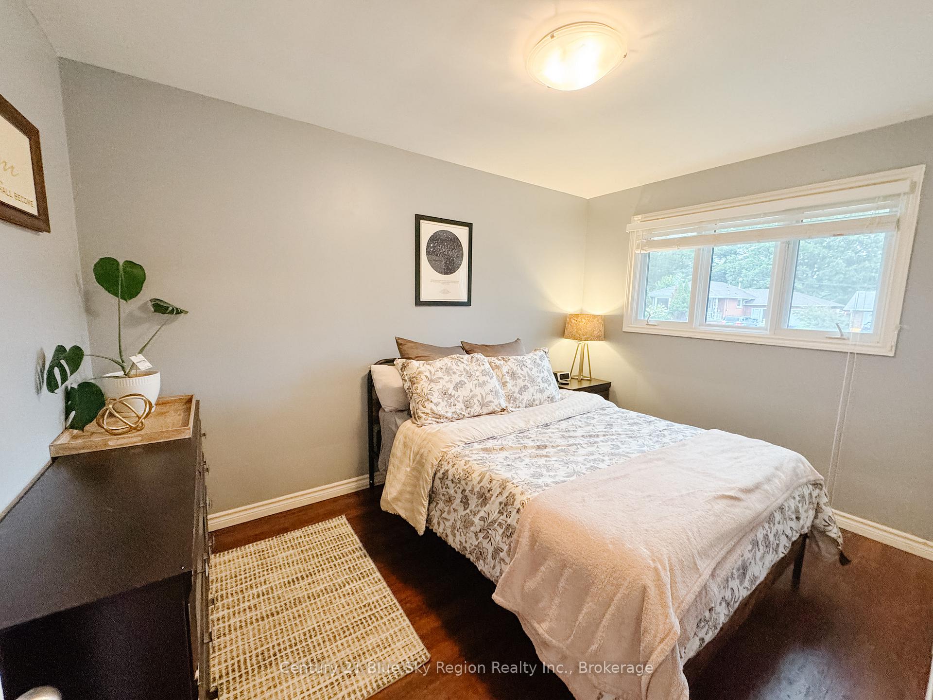 Photo 15 of 39 Prince Edward Drive, North Bay, Ferris — HOMEH