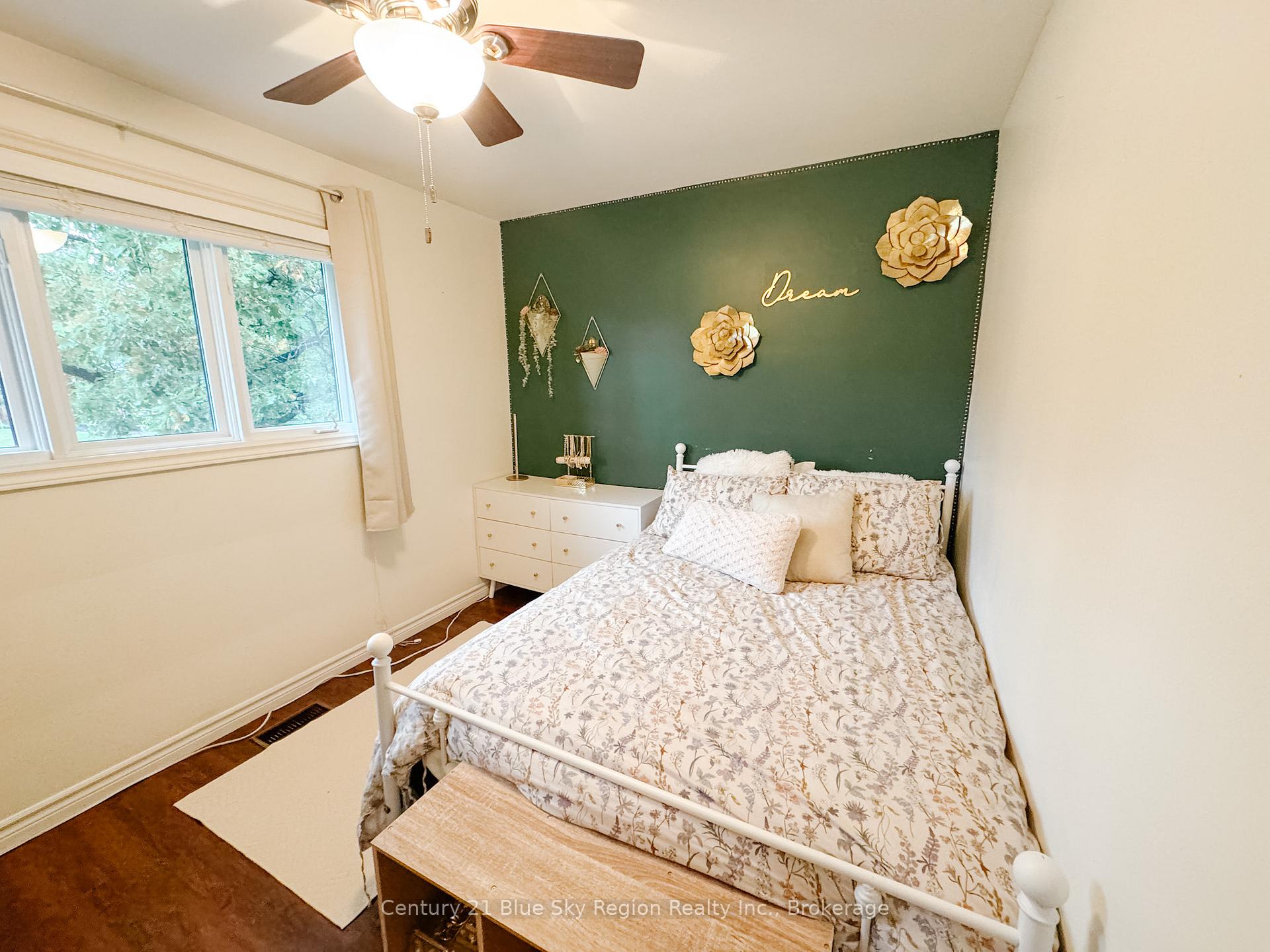 Photo 16 of 39 Prince Edward Drive, North Bay, Ferris — HOMEH