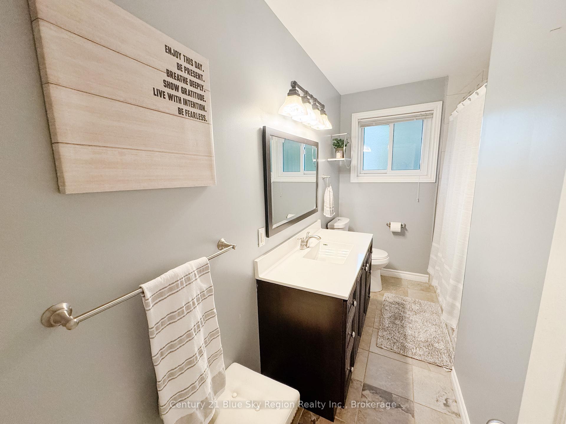 Photo 19 of 39 Prince Edward Drive, North Bay, Ferris — HOMEH