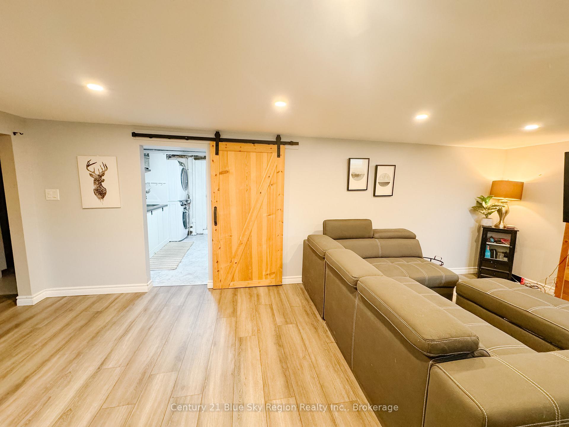 Photo 26 of 39 Prince Edward Drive, North Bay, Ferris — HOMEH