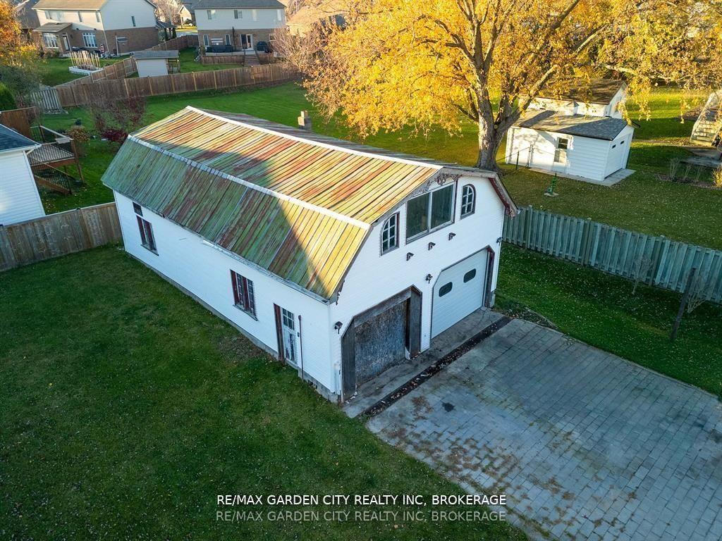 Photo 5 of 1076 Line Avenue, Pelham, Fonthill — HOMEH