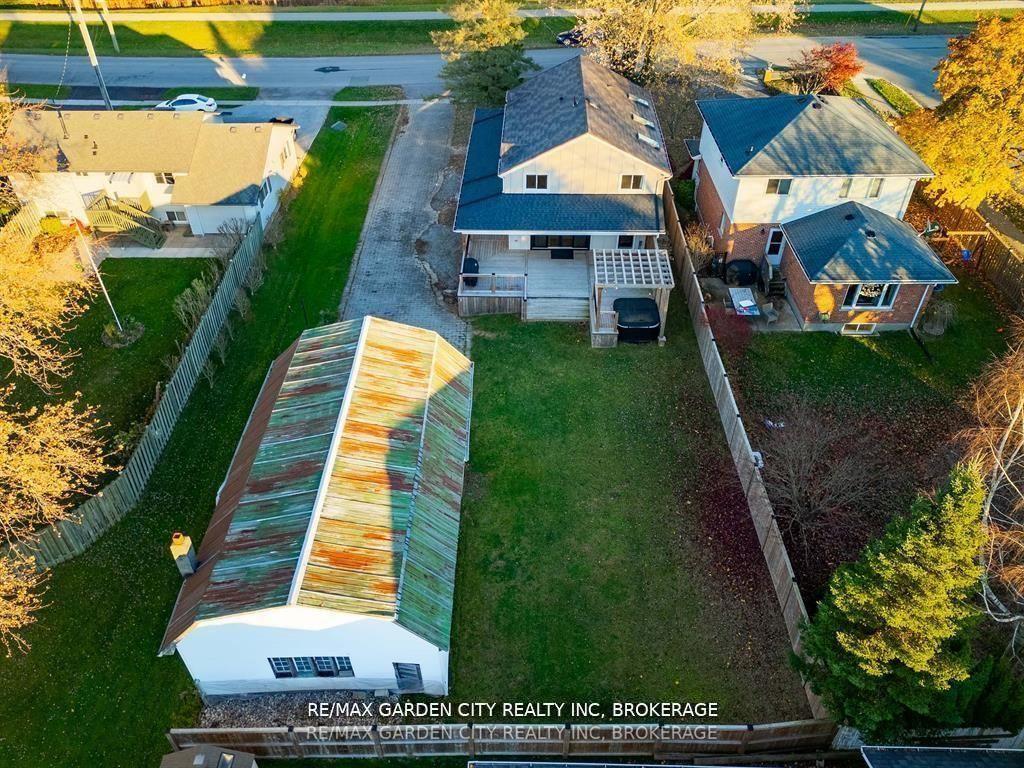 Photo 6 of 1076 Line Avenue, Pelham, Fonthill — HOMEH