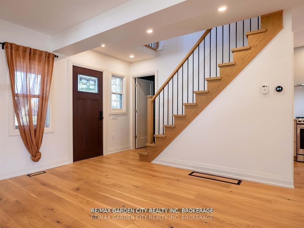 Photo 9 of 1076 Line Avenue, Pelham, Fonthill — HOMEH