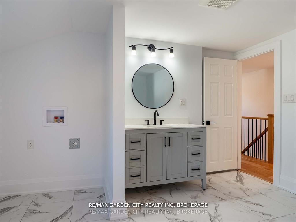 Photo 24 of 1076 Line Avenue, Pelham, Fonthill — HOMEH