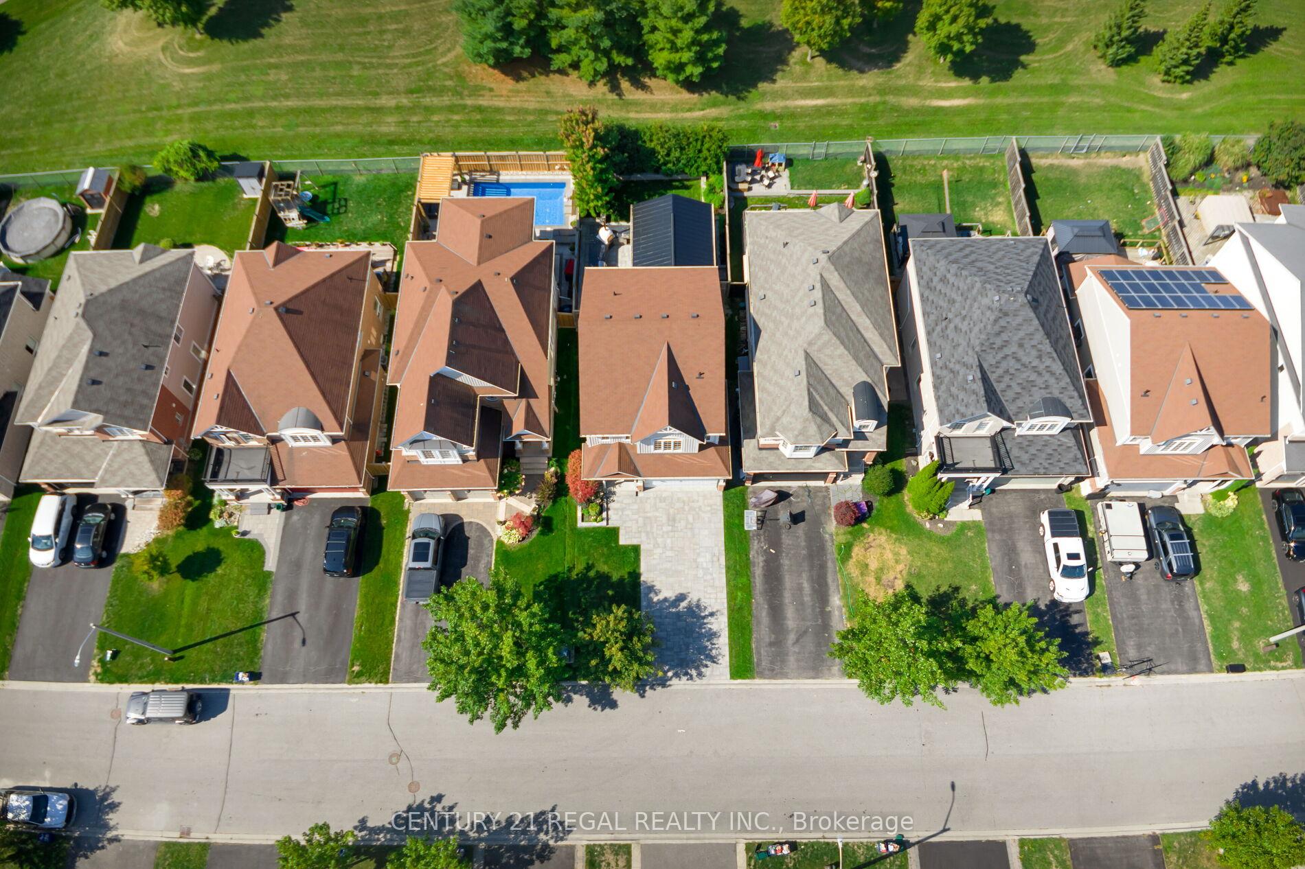 Photo 5 of 1254 Meath Drive, Oshawa, Pinecrest — HOMEH