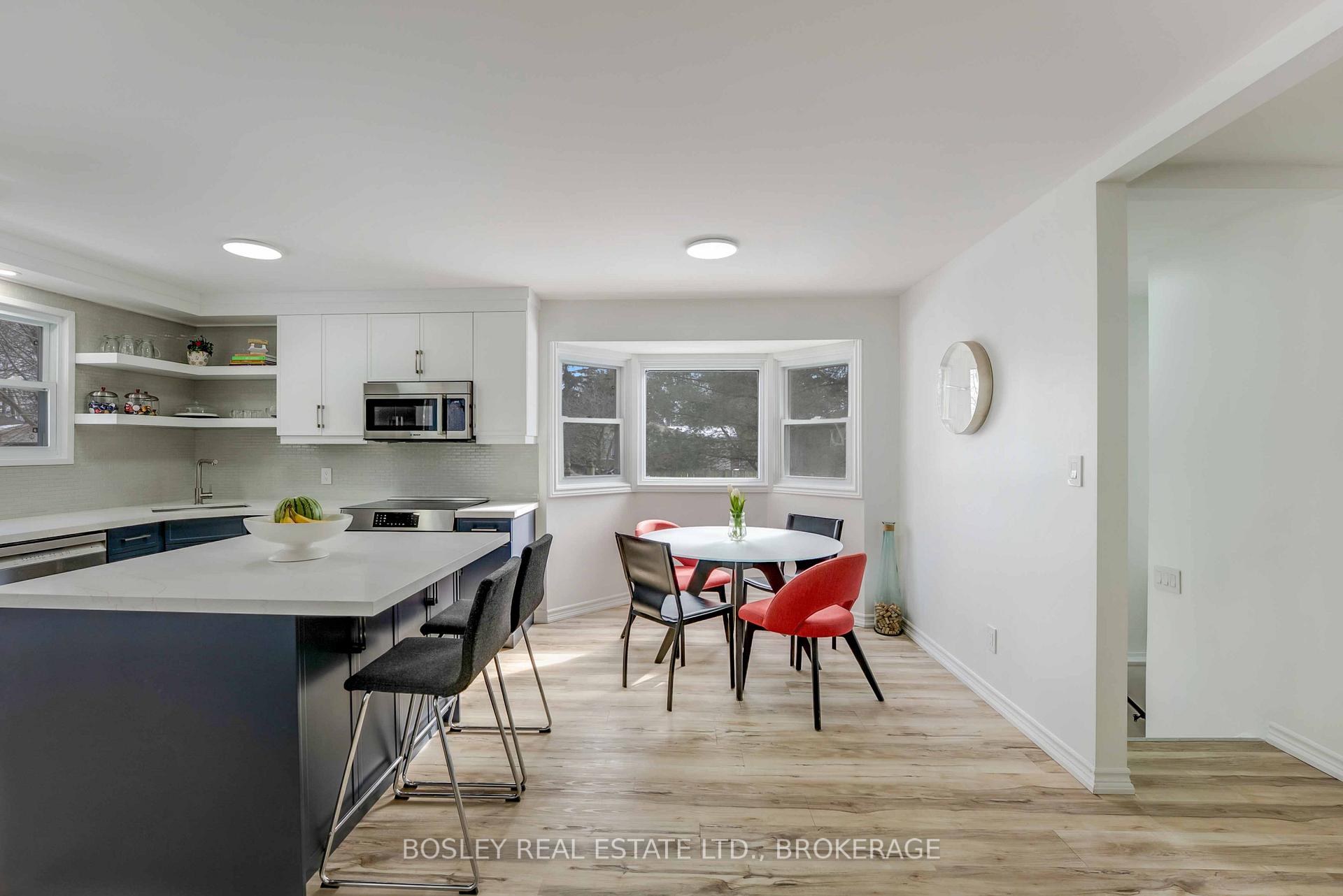 Photo 7 of 32 Fallingbrook Drive, Pelham, Fonthill — HOMEH