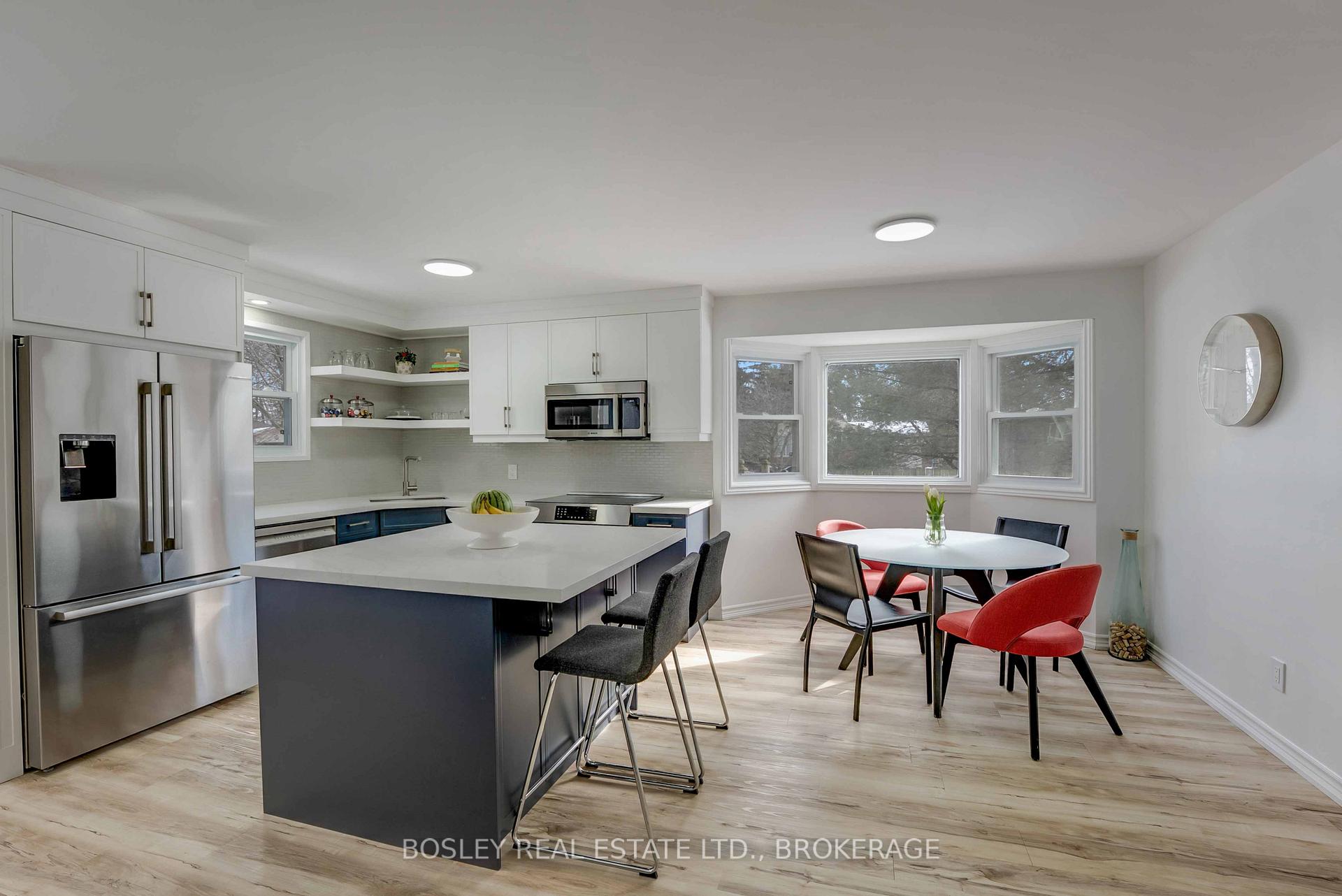 Photo 8 of 32 Fallingbrook Drive, Pelham, Fonthill — HOMEH