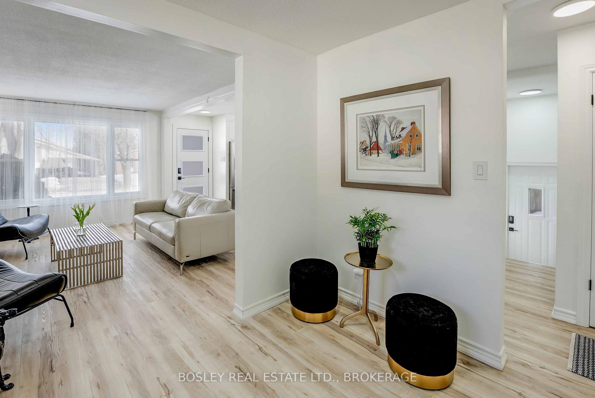 Photo 16 of 32 Fallingbrook Drive, Pelham, Fonthill — HOMEH