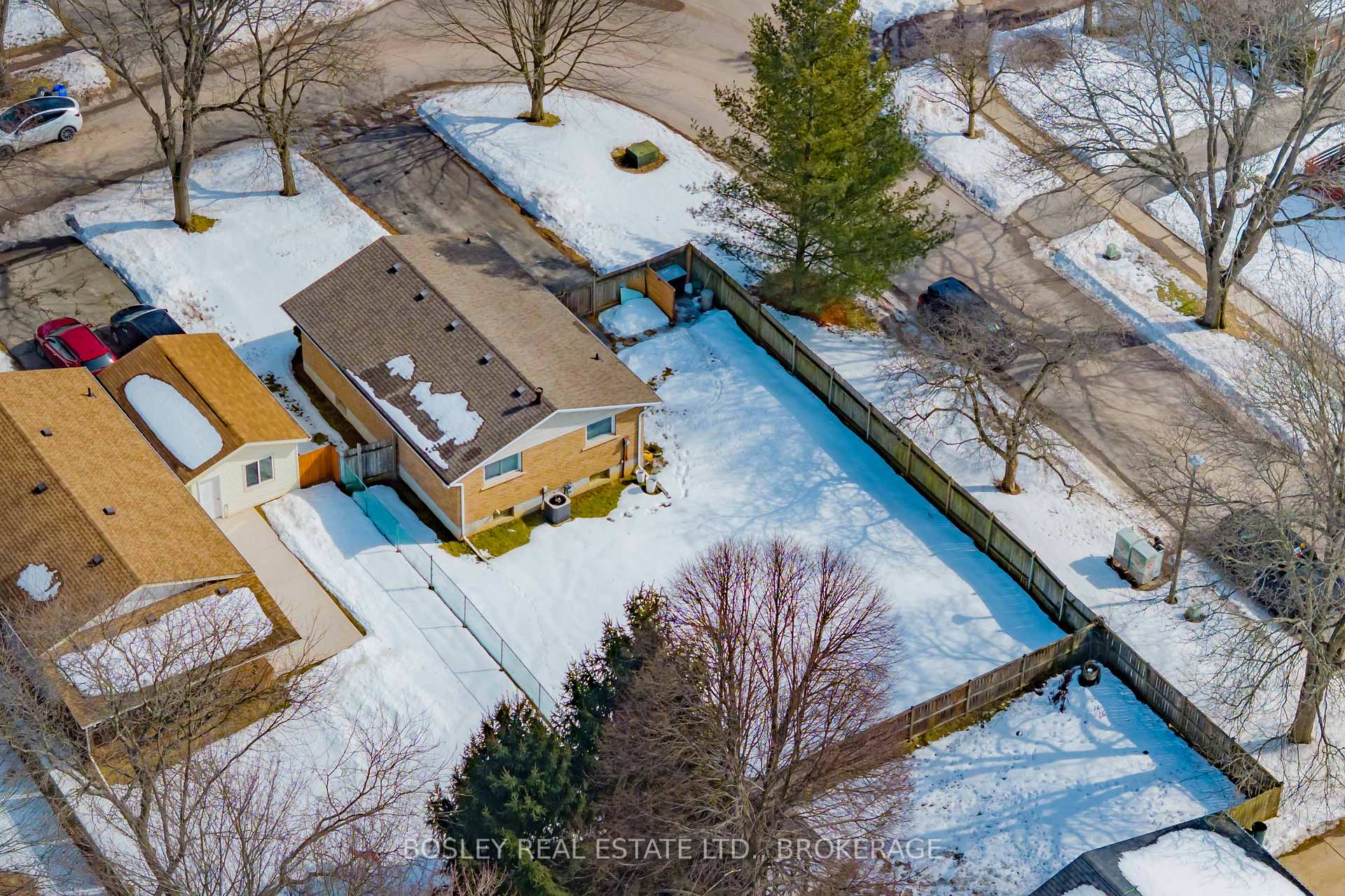 Photo 38 of 32 Fallingbrook Drive, Pelham, Fonthill — HOMEH
