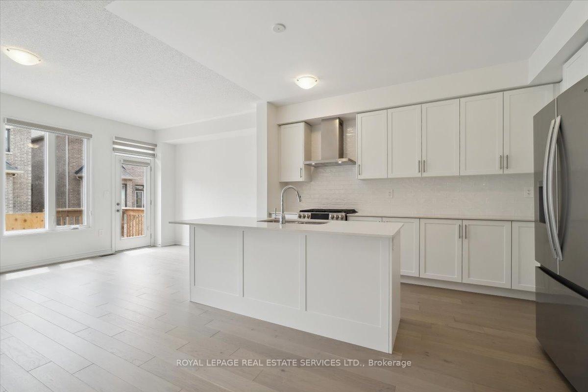 Photo 10 of 304 Bergamot Avenue, Milton, Walker — HOMEH