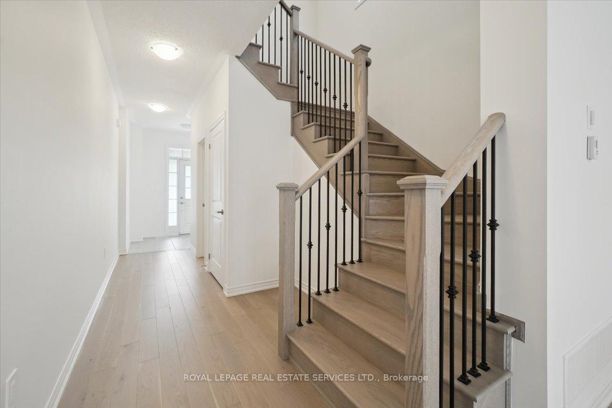 Photo 26 of 304 Bergamot Avenue, Milton, Walker — HOMEH
