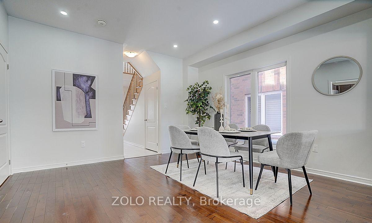 Photo 3 of 1804 William Lott Drive, Oshawa, Taunton — HOMEH
