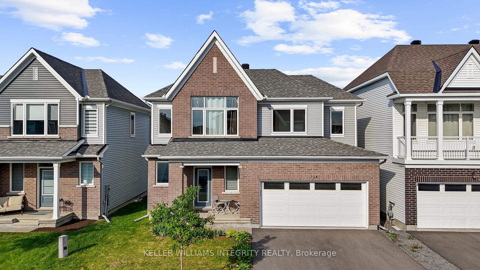 Front of 724 Vennecy Terrace