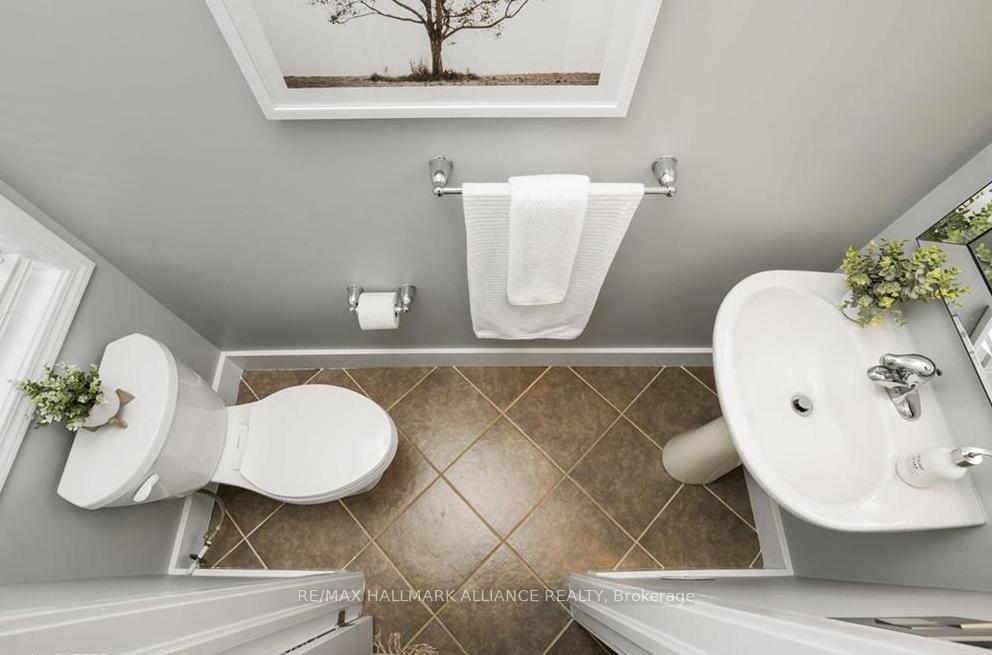 Photo 8 of 611 Attenborough Terrace, Milton, Willmott — HOMEH