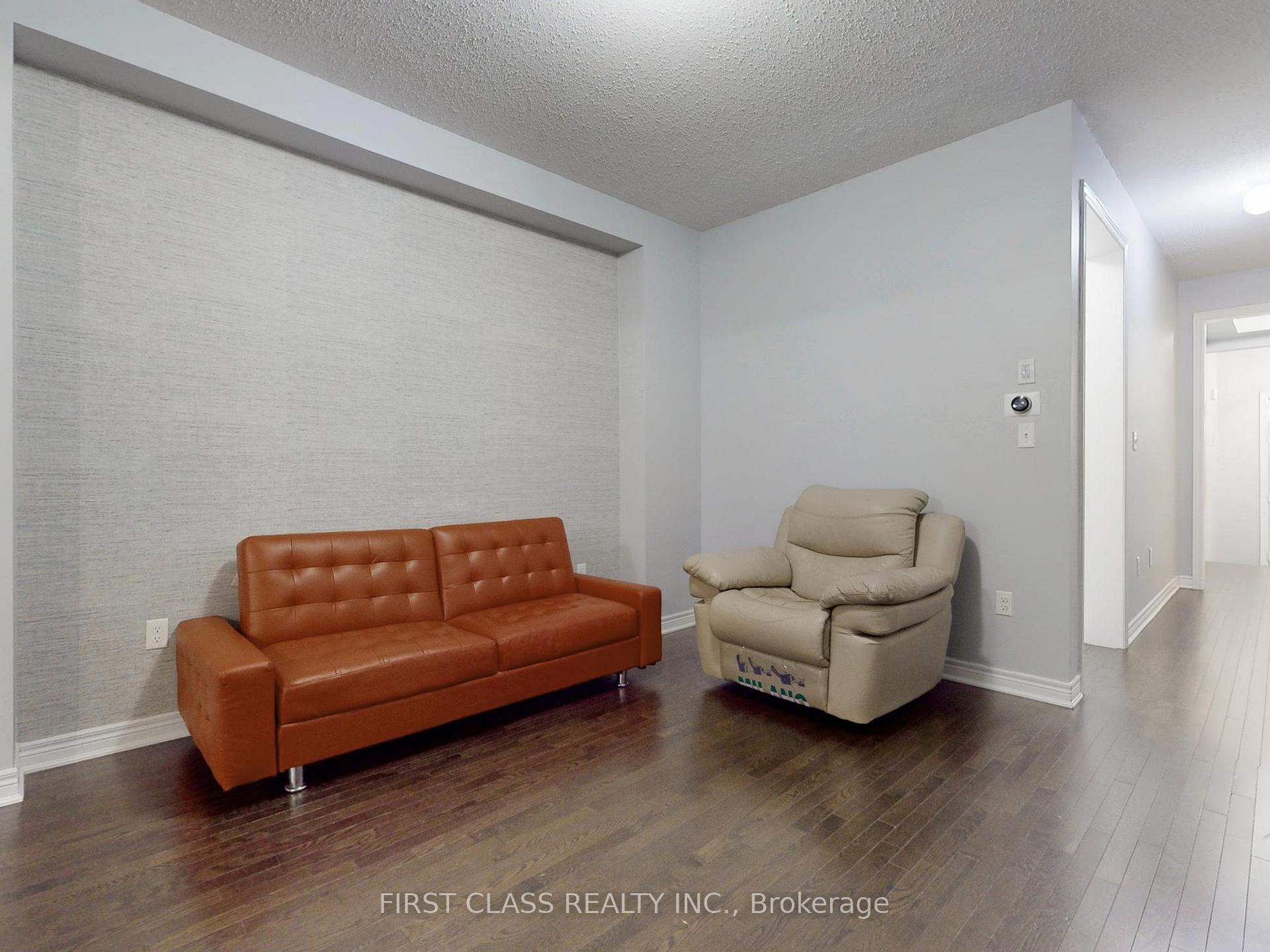 Photo 8 of 97 Titan (Main/Upper) Trail, Markham, Cedarwood — HOMEH
