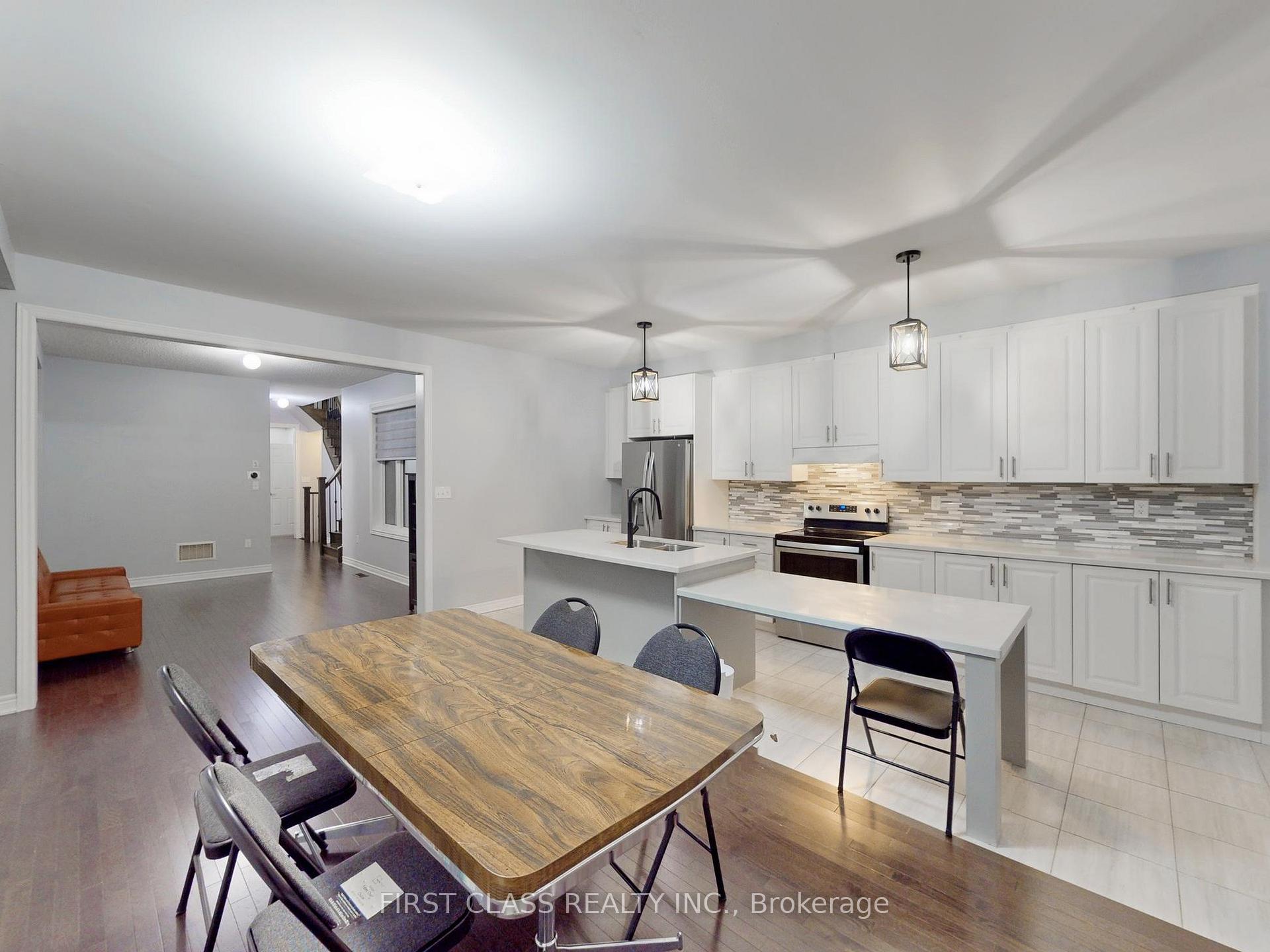 Photo 12 of 97 Titan (Main/Upper) Trail, Markham, Cedarwood — HOMEH