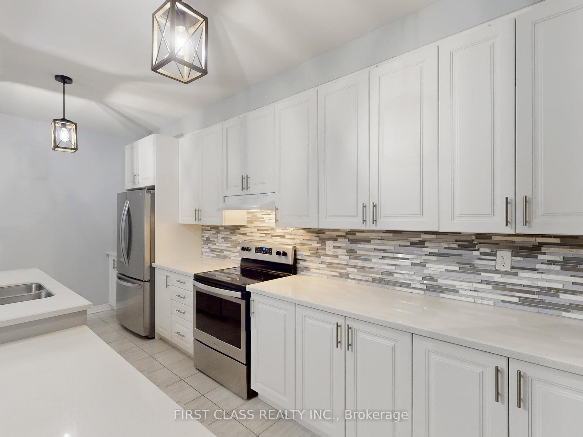 Photo 13 of 97 Titan (Main/Upper) Trail, Markham, Cedarwood — HOMEH