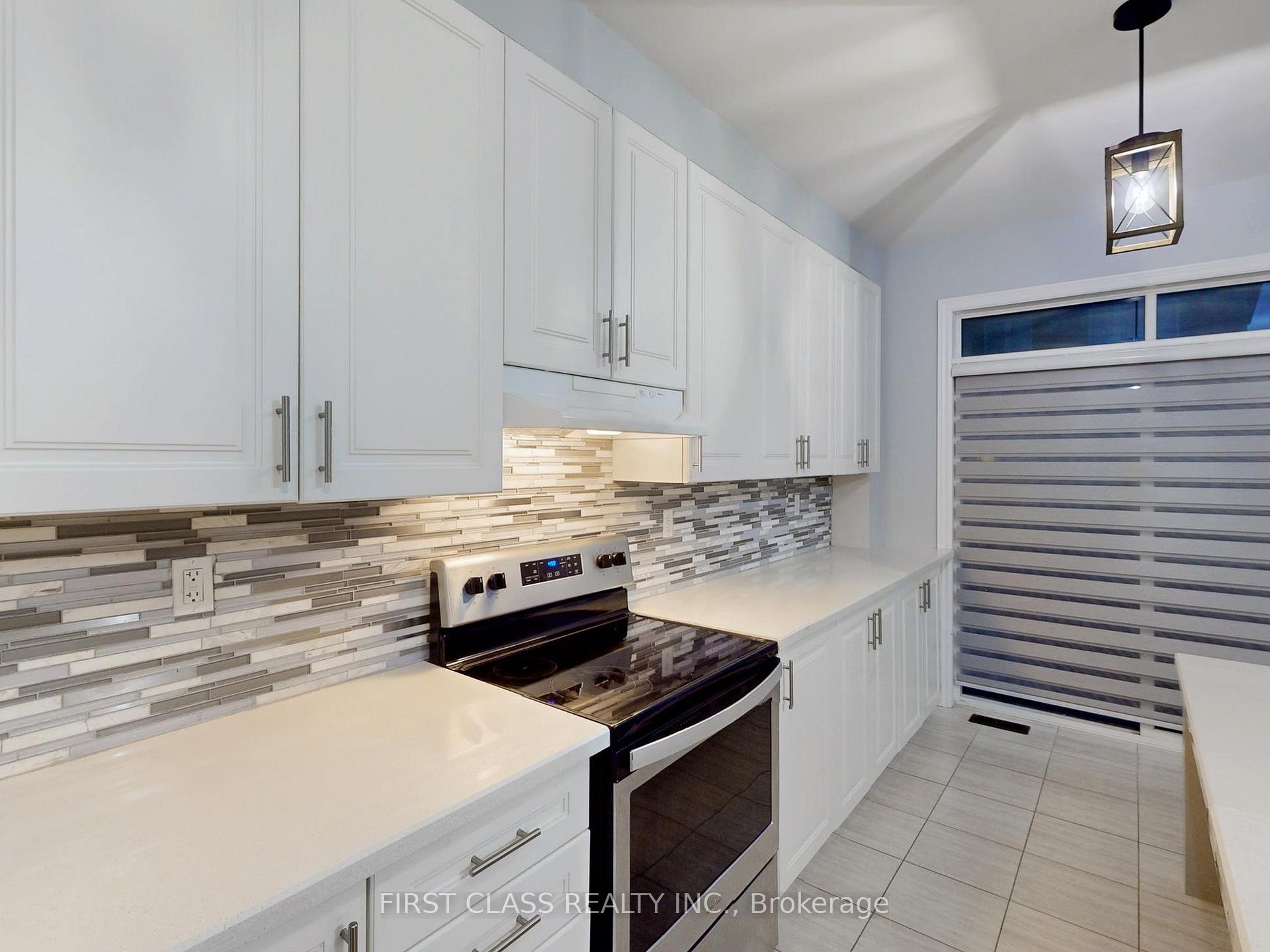 Photo 16 of 97 Titan (Main/Upper) Trail, Markham, Cedarwood — HOMEH