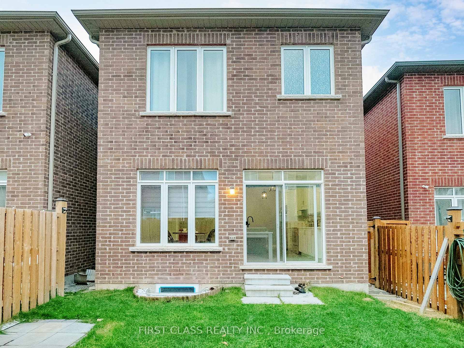 Photo 34 of 97 Titan (Main/Upper) Trail, Markham, Cedarwood — HOMEH