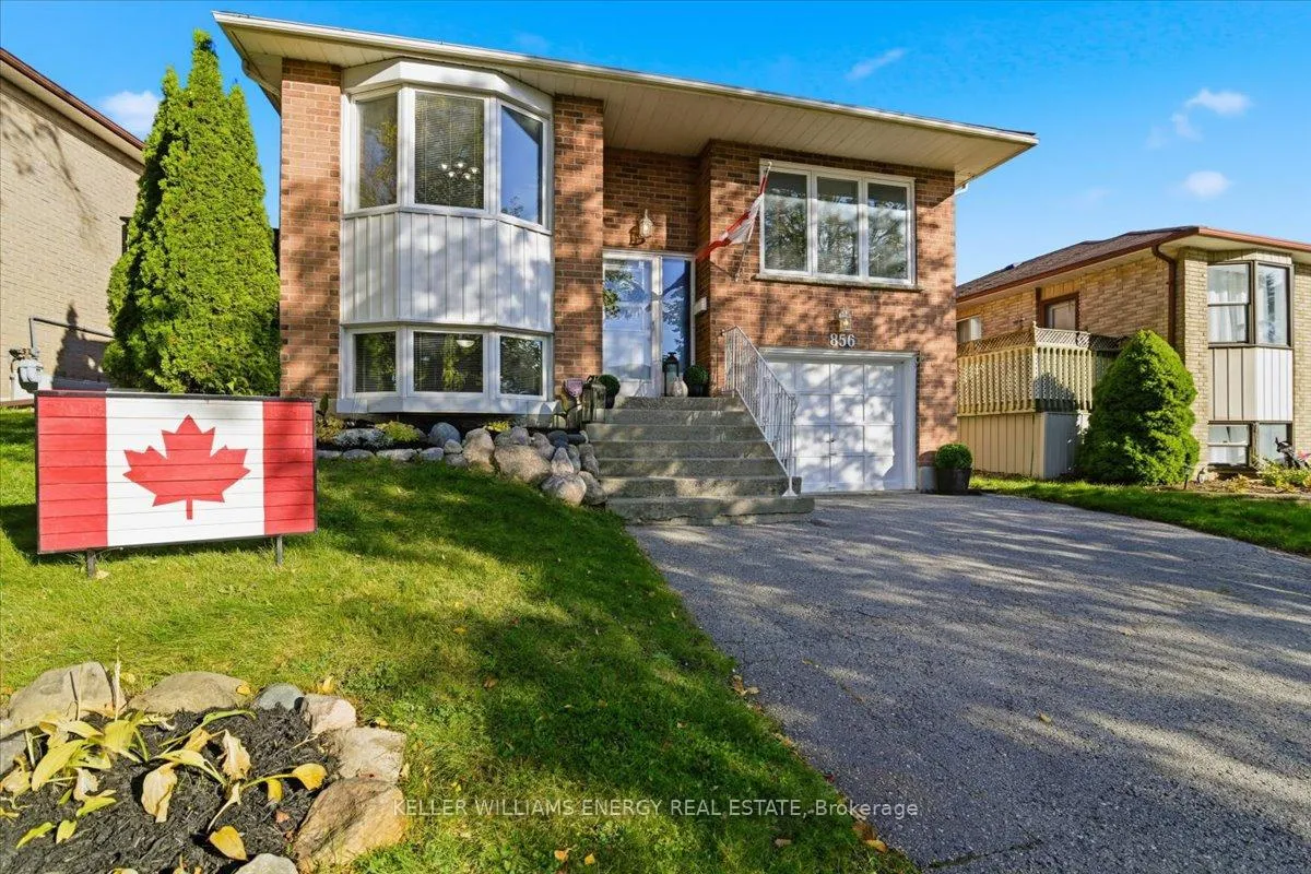 Front of 856 Roundelay Drive