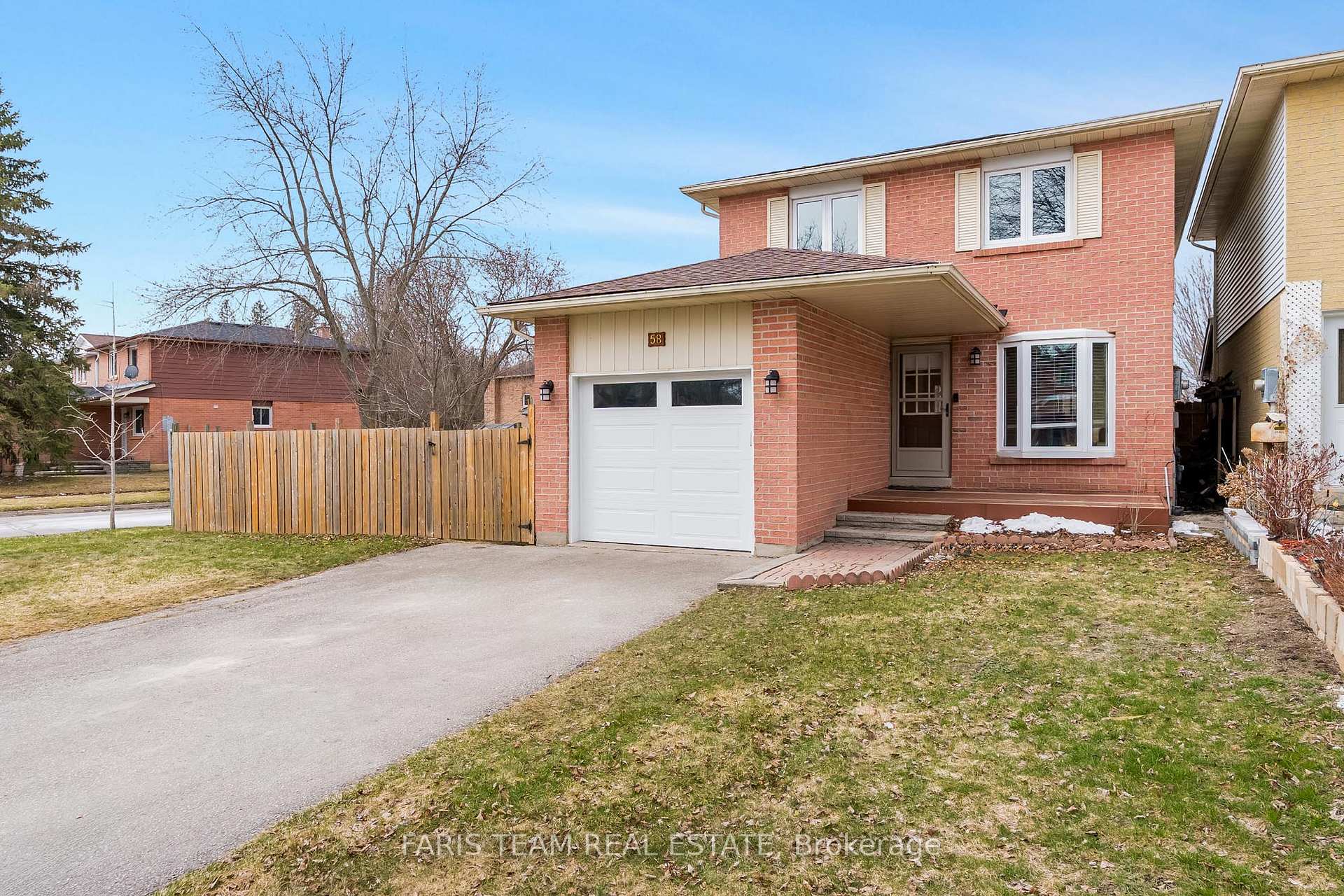 Photo 2 of 58 Daniele Avenue N, New Tecumseth, Beeton — HOMEH