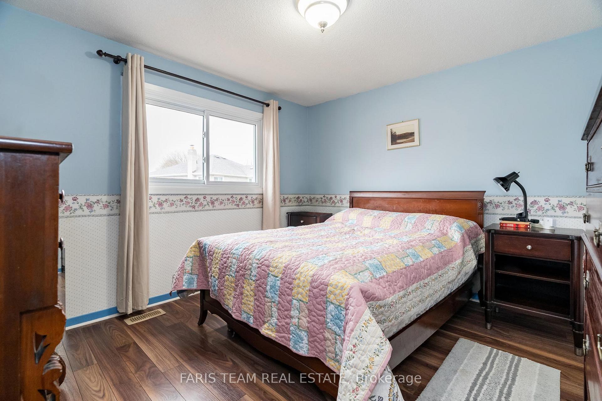 Photo 12 of 58 Daniele Avenue N, New Tecumseth, Beeton — HOMEH