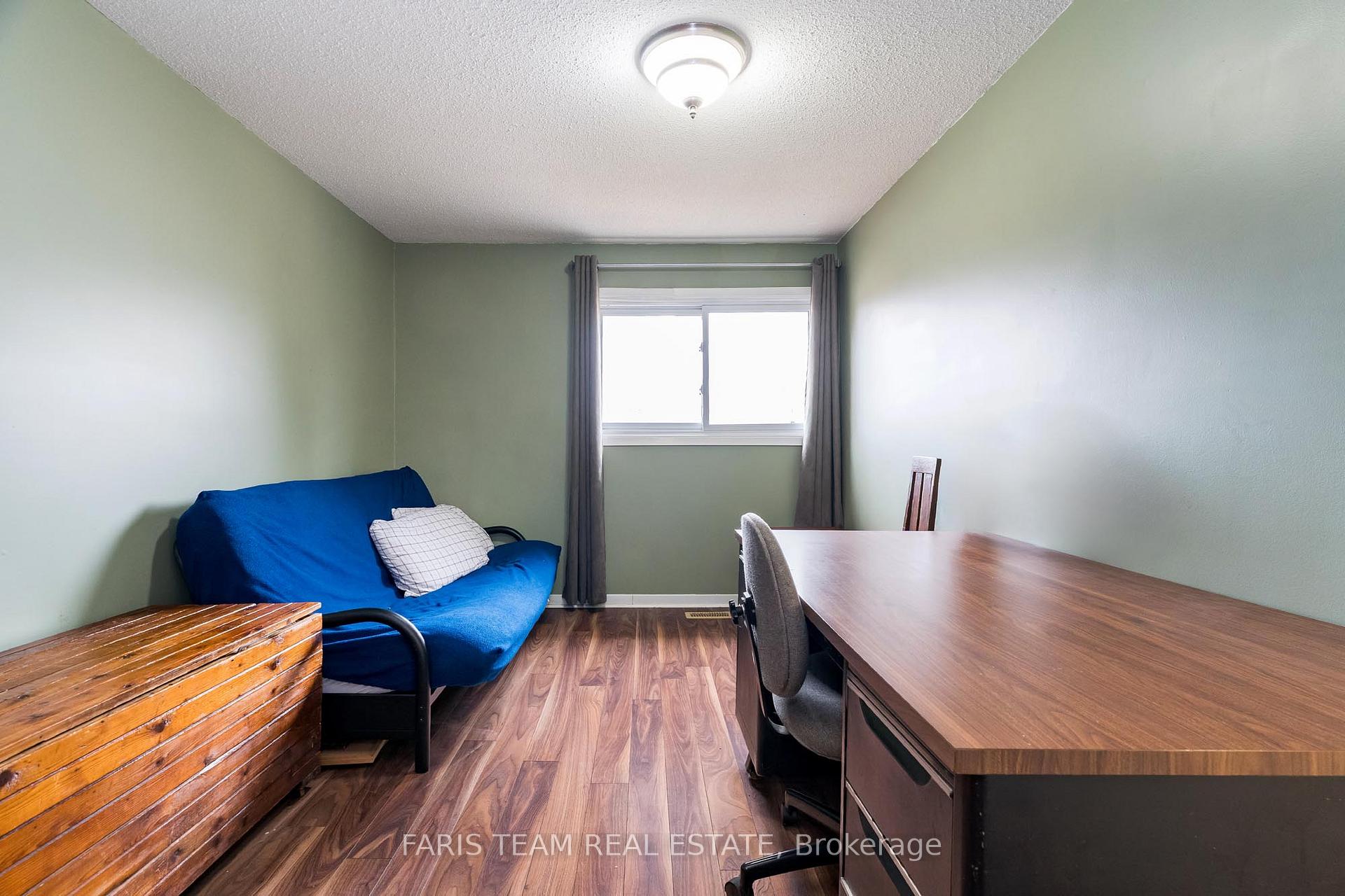 Photo 13 of 58 Daniele Avenue N, New Tecumseth, Beeton — HOMEH