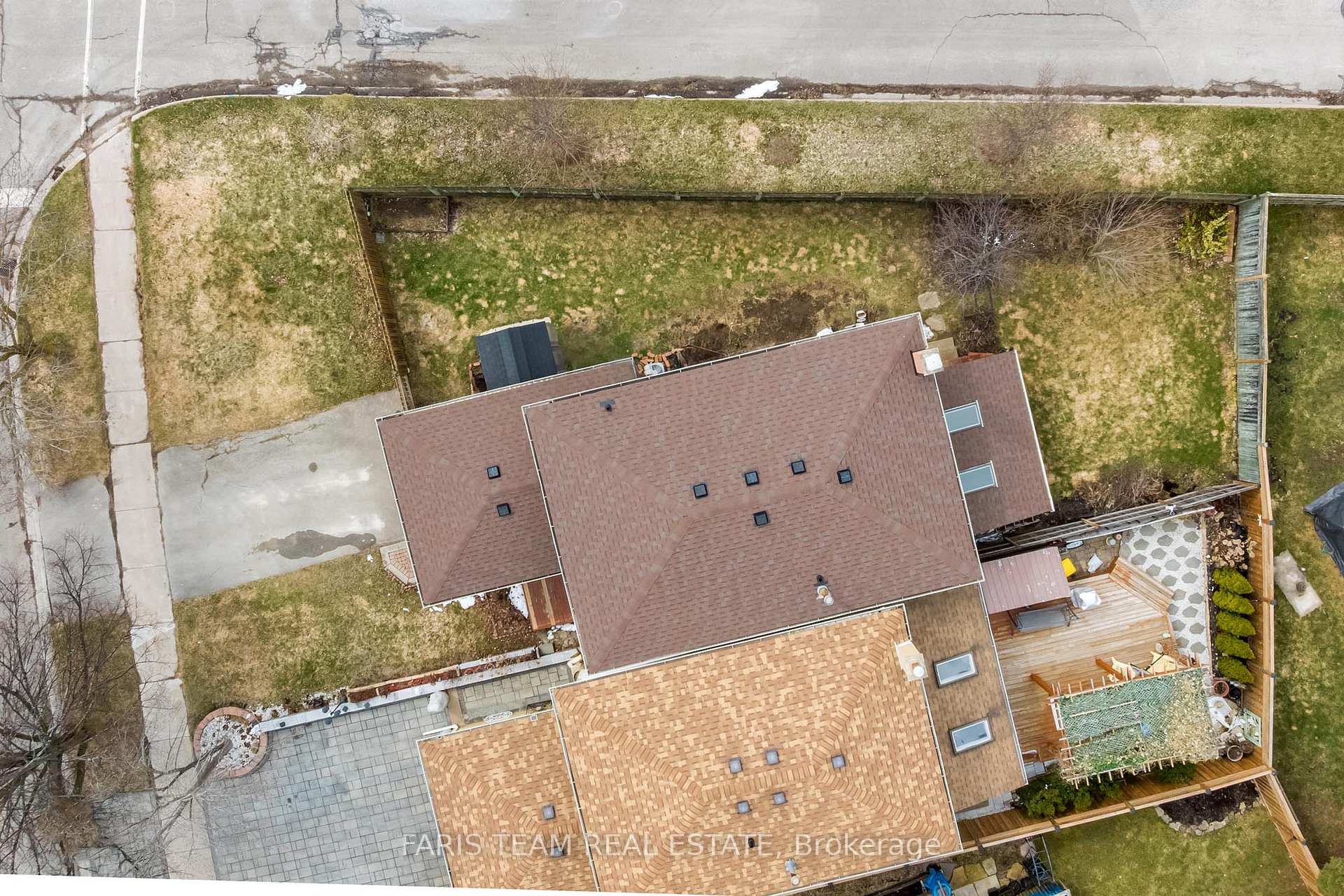 Photo 20 of 58 Daniele Avenue N, New Tecumseth, Beeton — HOMEH