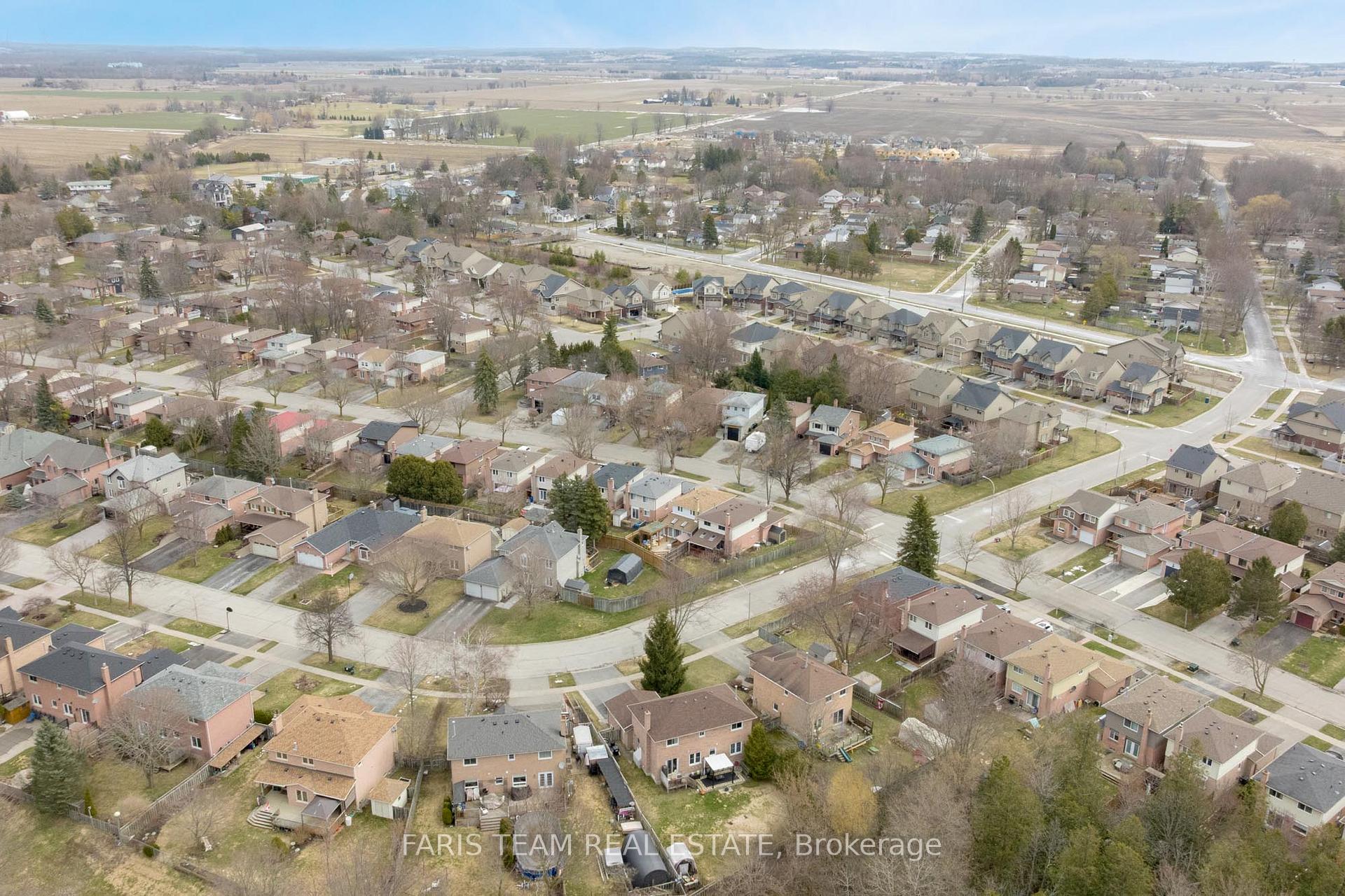 Photo 21 of 58 Daniele Avenue N, New Tecumseth, Beeton — HOMEH
