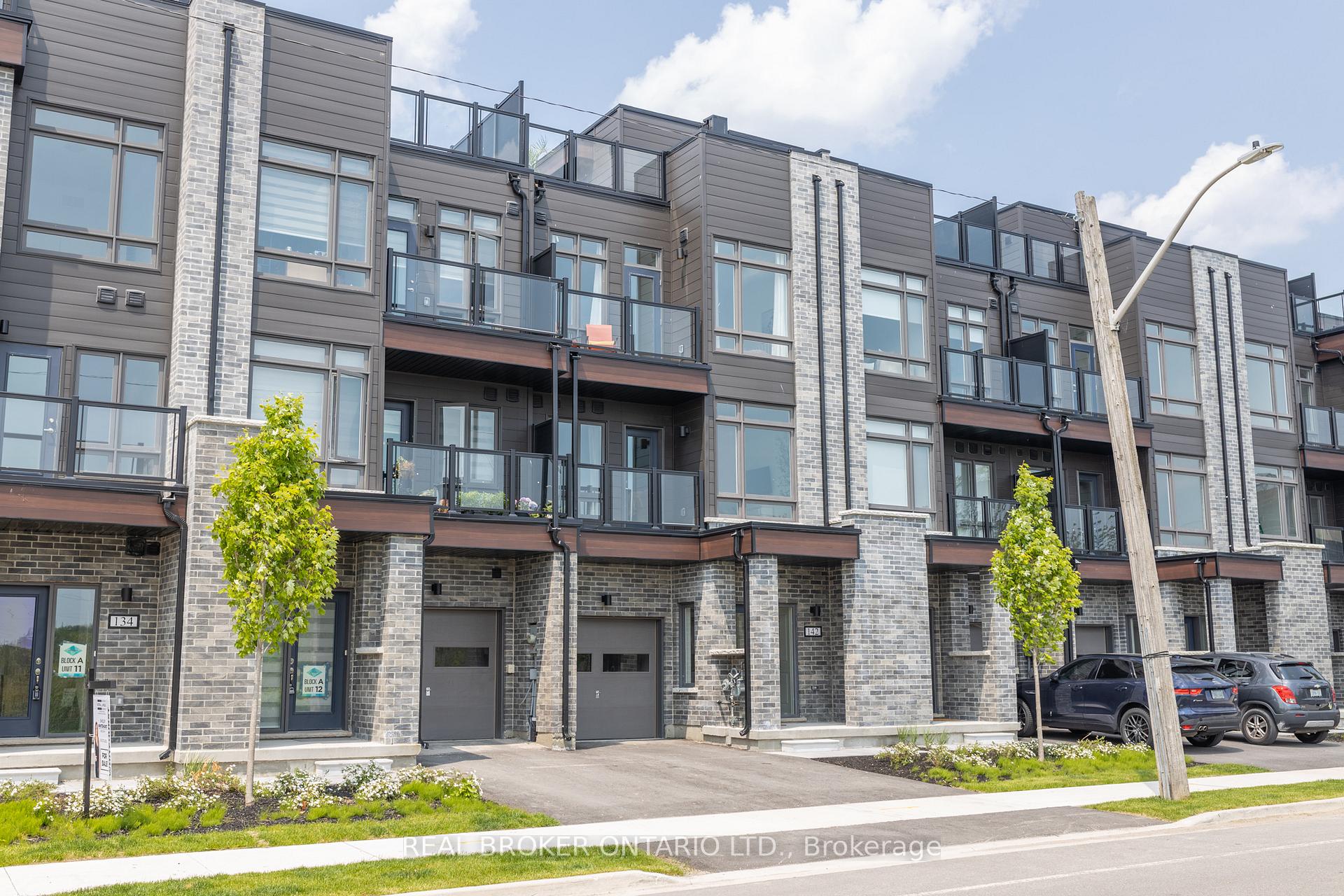 Photo 2 of 142 Elgin Street, Orillia — HOMEH