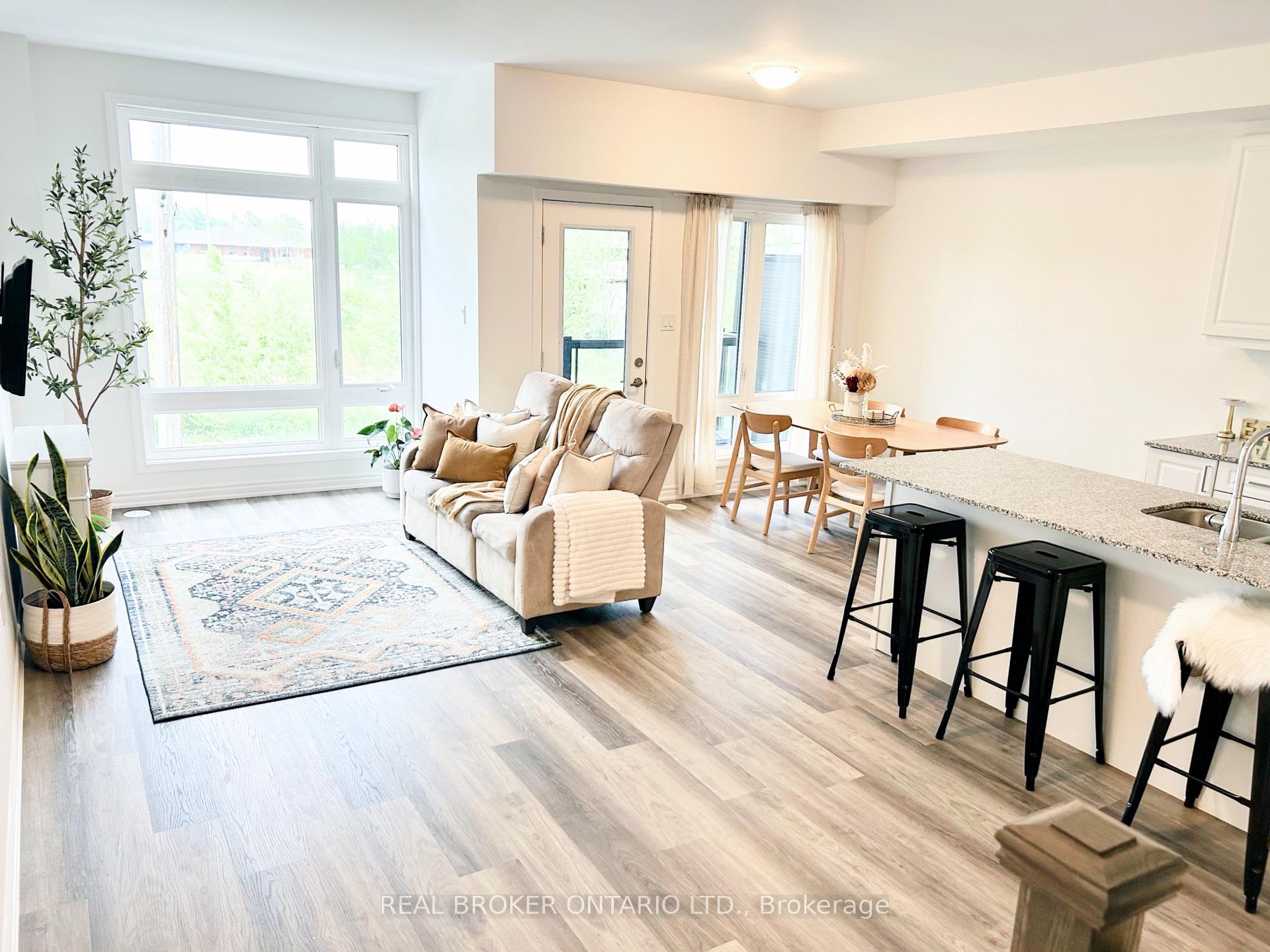 Photo 8 of 142 Elgin Street, Orillia — HOMEH