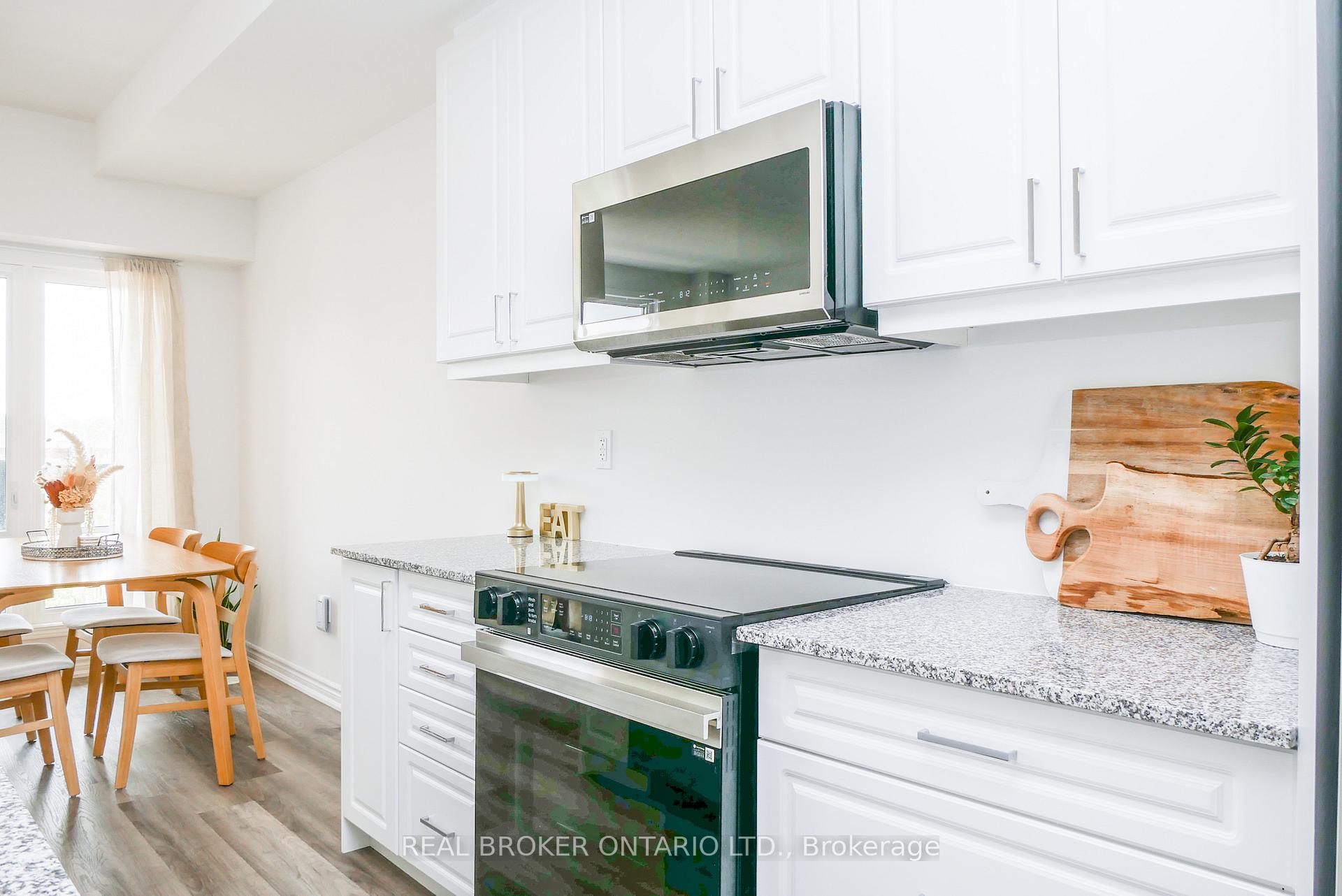 Photo 11 of 142 Elgin Street, Orillia — HOMEH