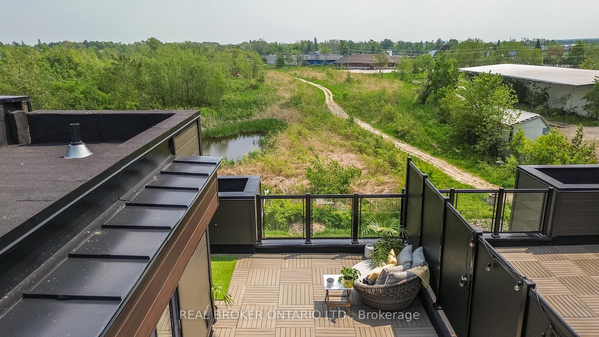 Photo 31 of 142 Elgin Street, Orillia — HOMEH