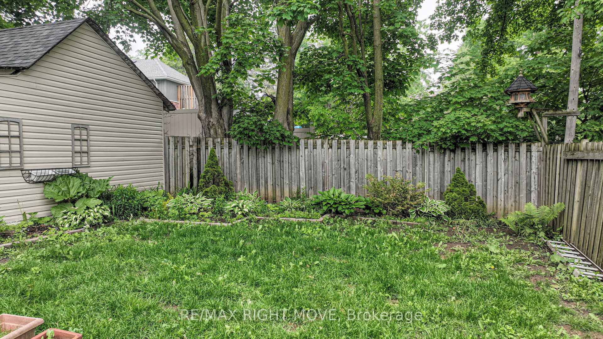 Photo 10 of 174 Cedar Street, Orillia — HOMEH