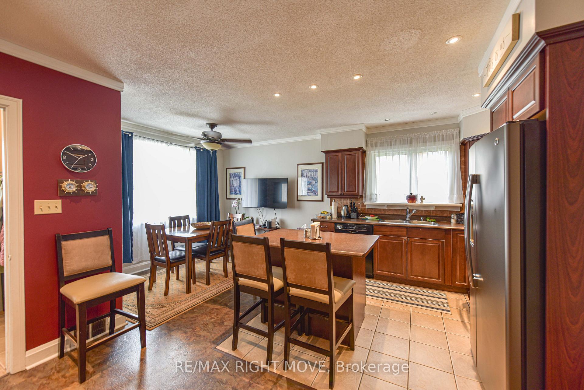 Photo 12 of 174 Cedar Street, Orillia — HOMEH