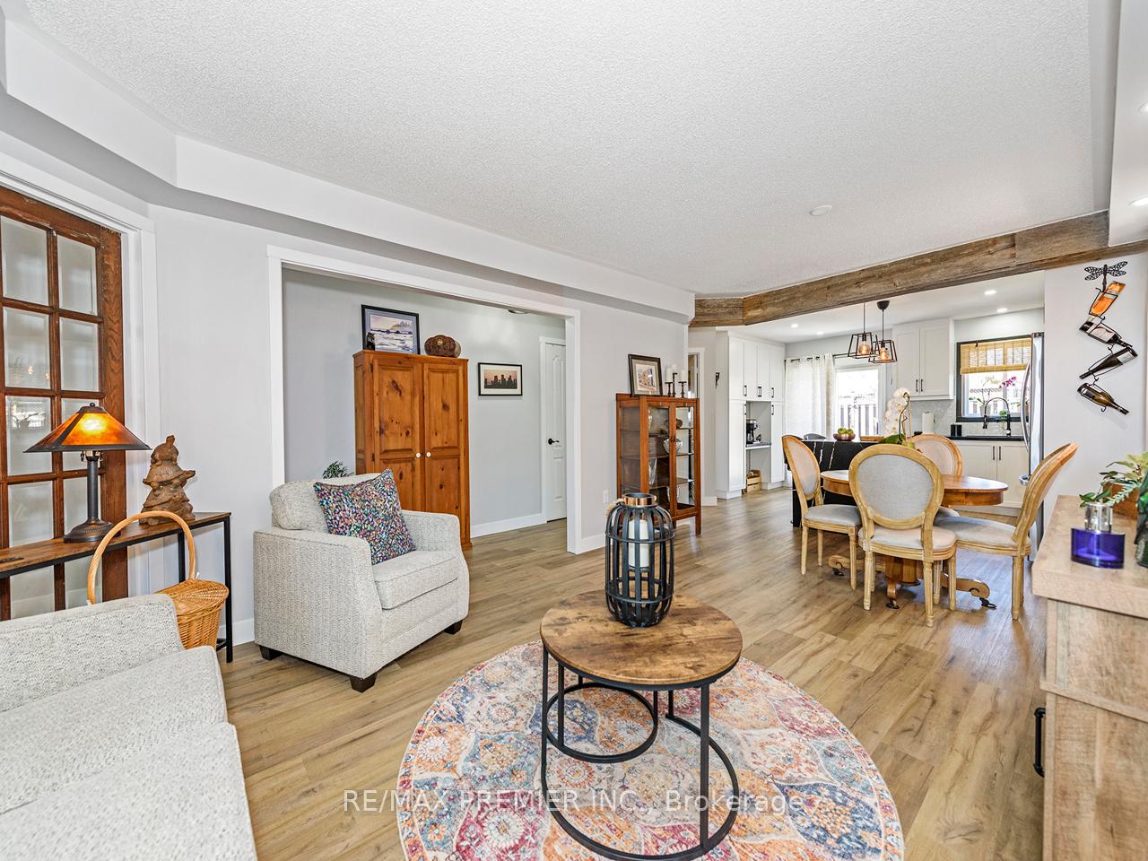 Photo 2 of 20 Smith Street, New Tecumseth, Alliston — HOMEH