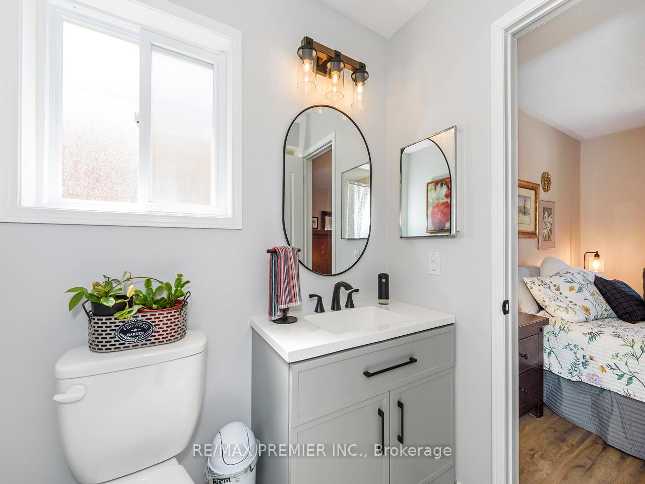 Photo 15 of 20 Smith Street, New Tecumseth, Alliston — HOMEH