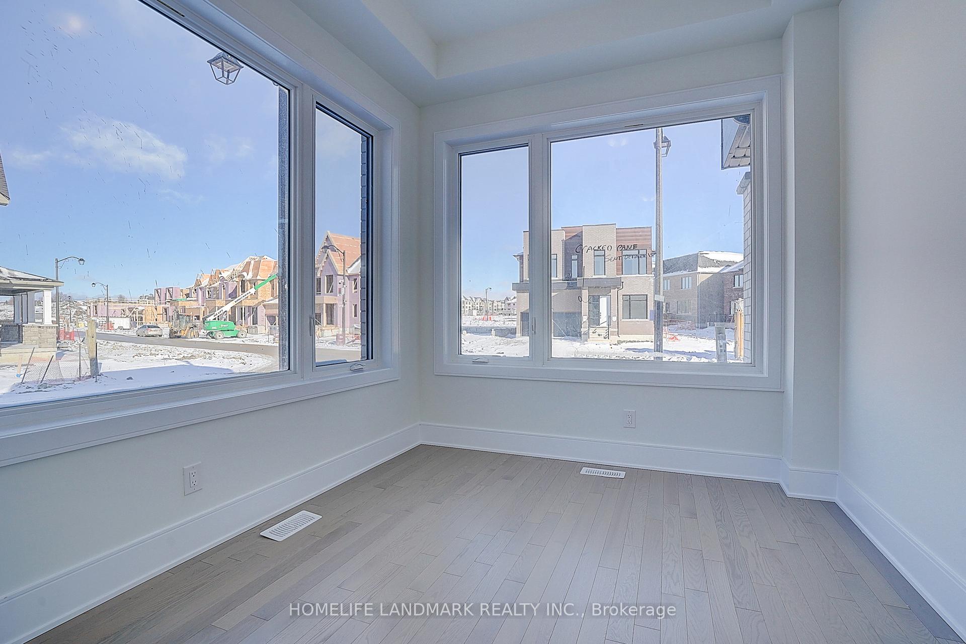 Photo 5 of 1 Nanhai Avenue, Markham, Angus Glen — HOMEH